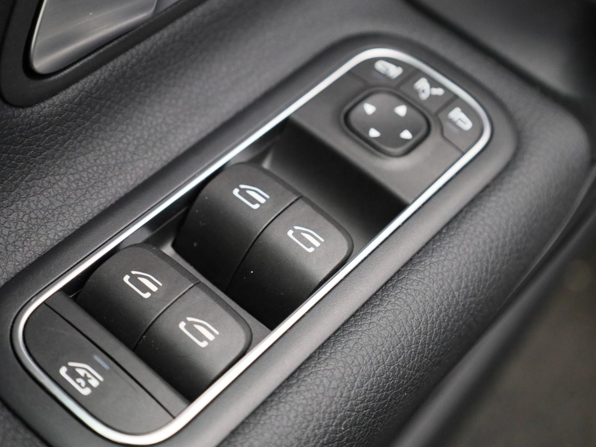 Mercedes-Benz-A-Klasse-image-31