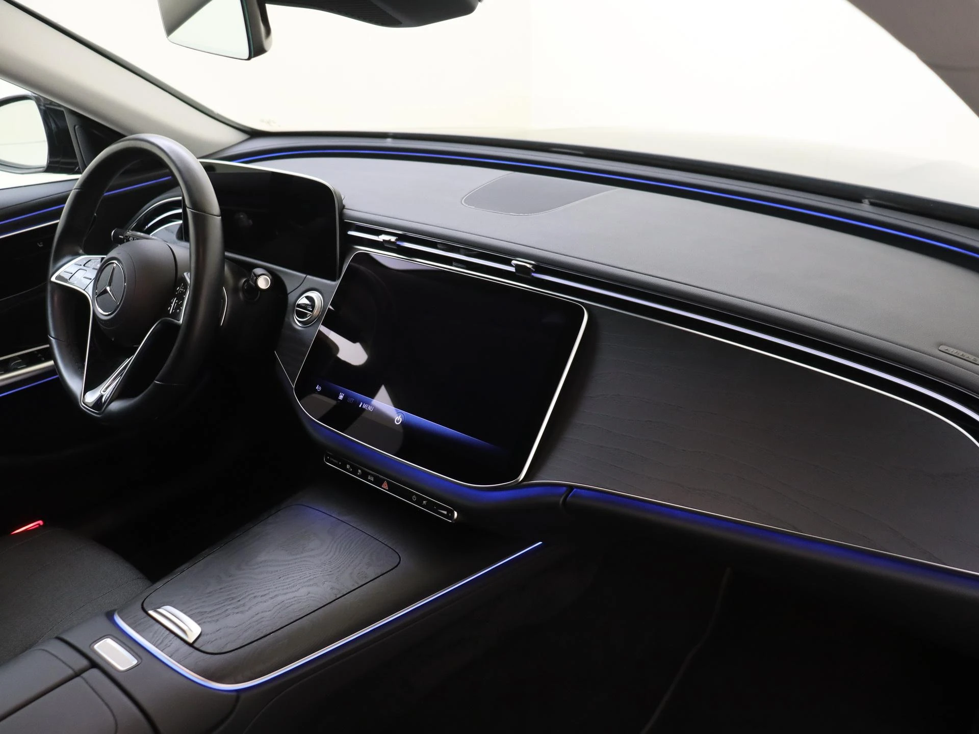 Mercedes-Benz-E-Klasse-image-4