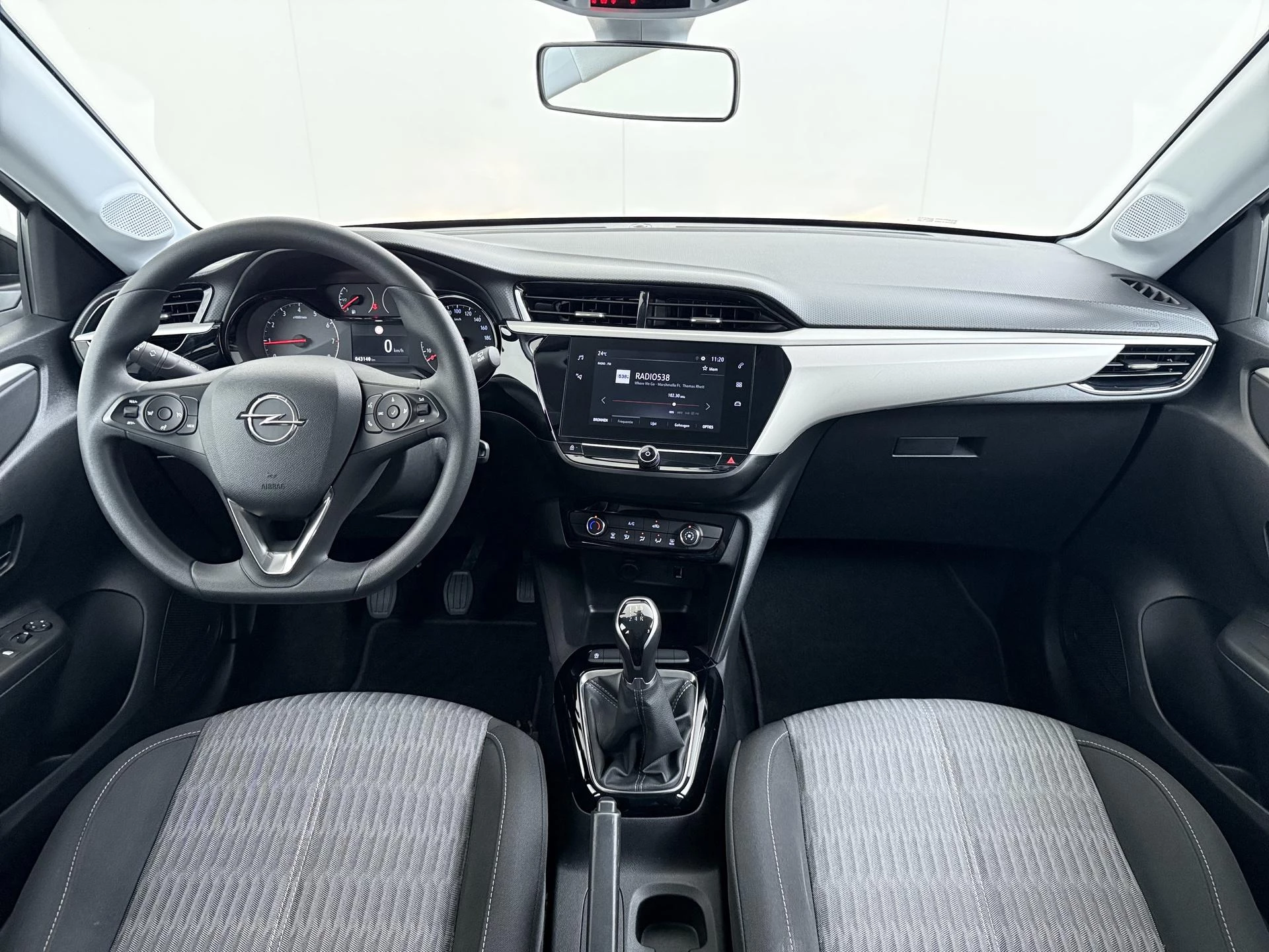 Opel-Corsa-image-14