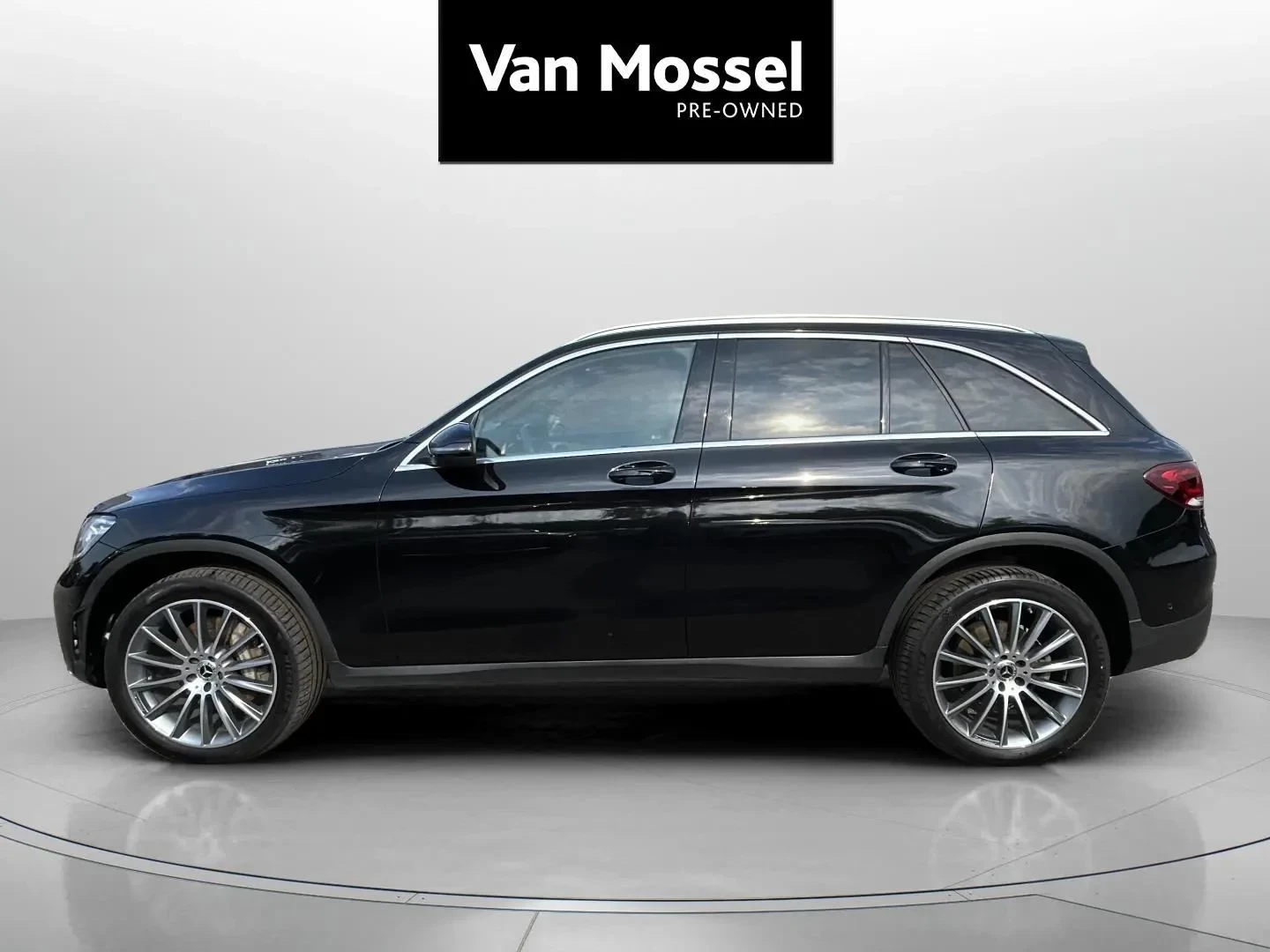 Mercedes-Benz-GLC-image-7