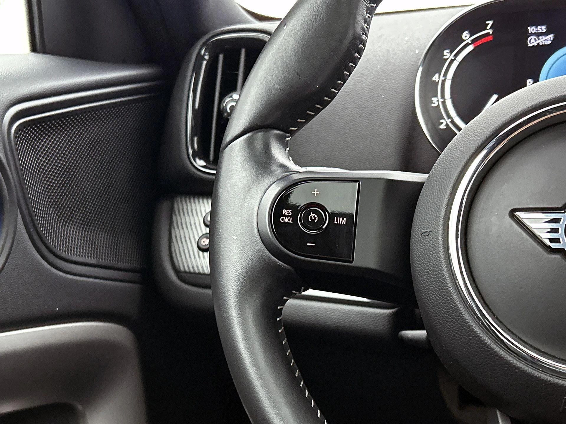 MINI-Countryman-image-5