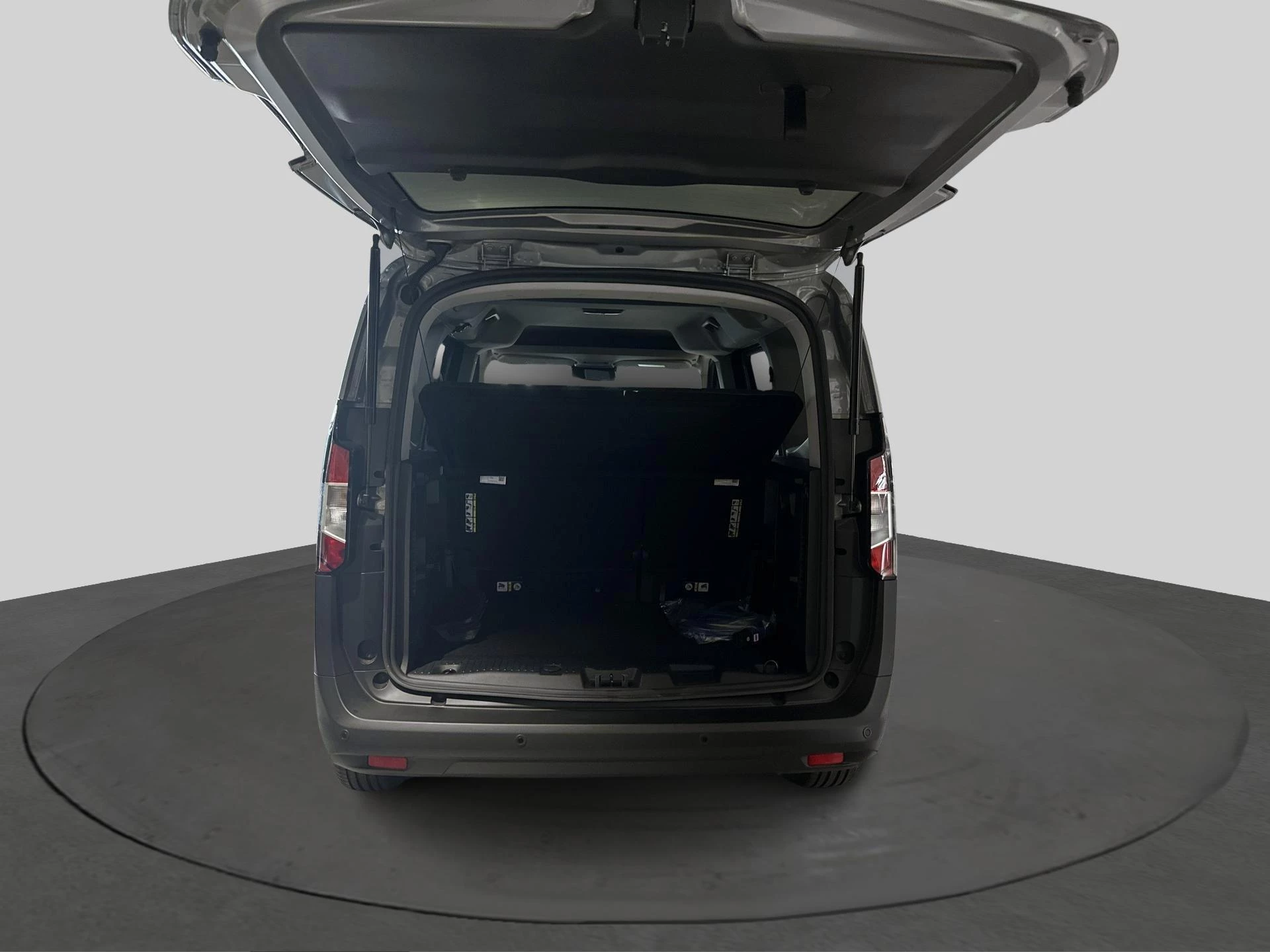 Ford-Tourneo Courier-image-6