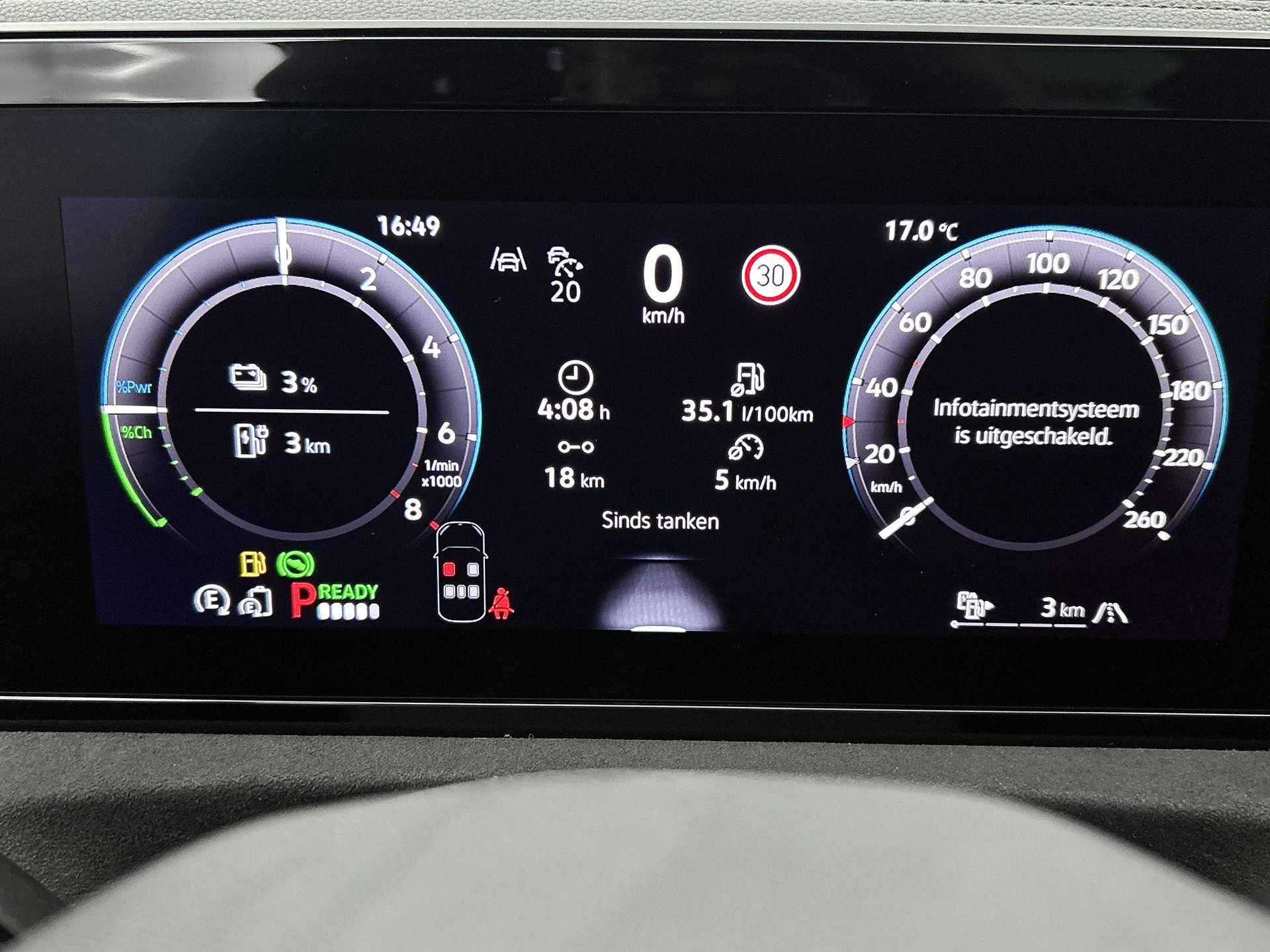 Volkswagen-Tiguan-image-18