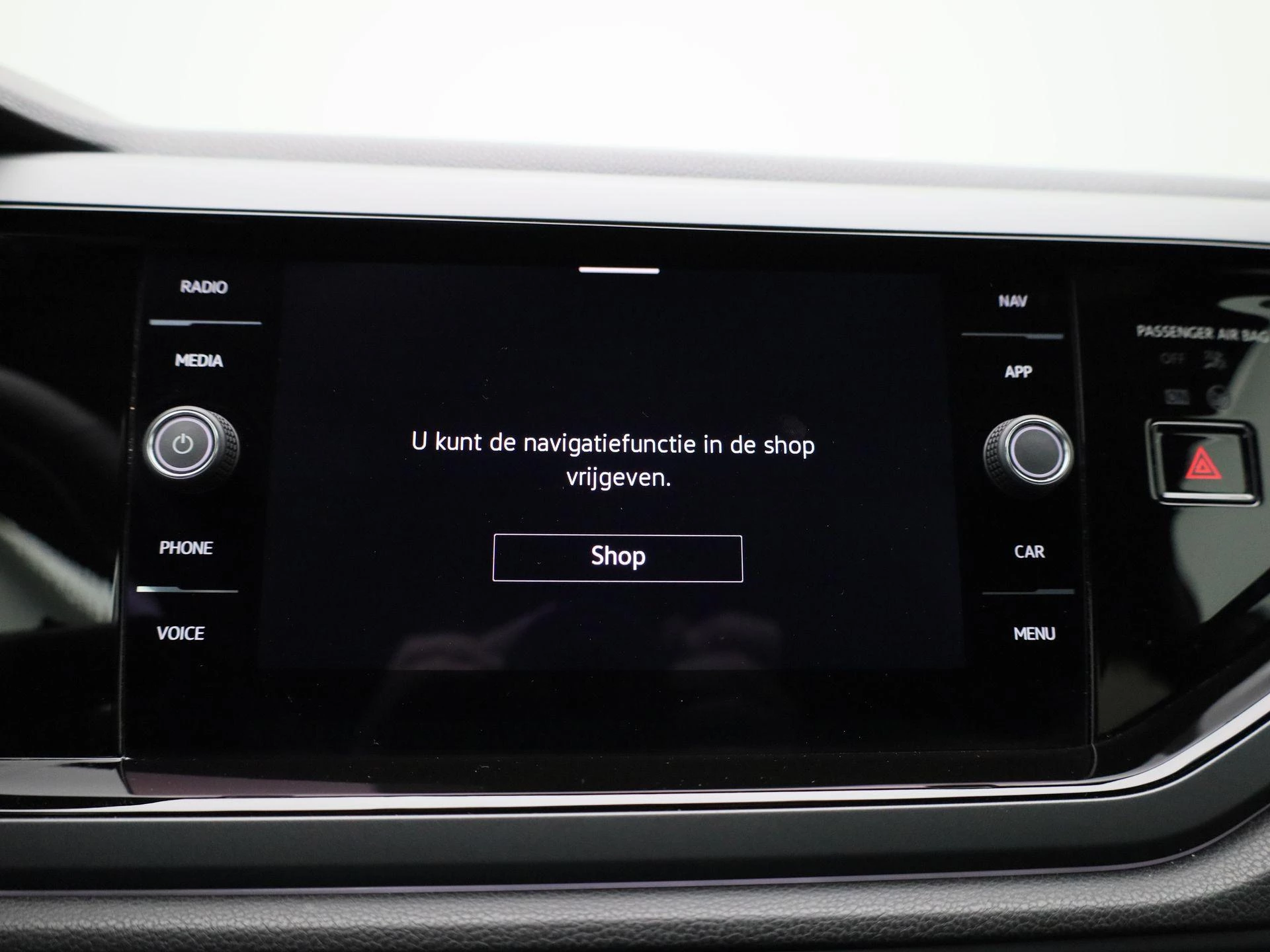 Volkswagen-Polo-image-17