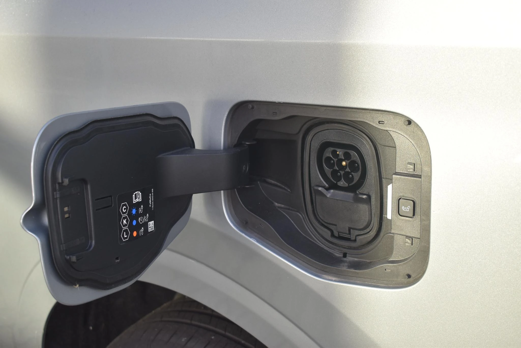 Ford-E-Transit Courier-image-16