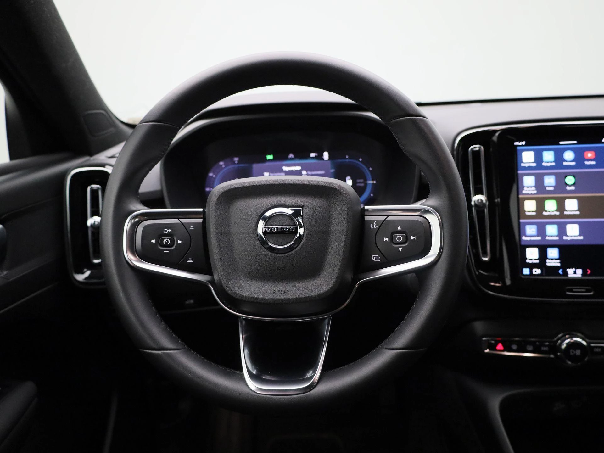 Volvo-XC40-image-8