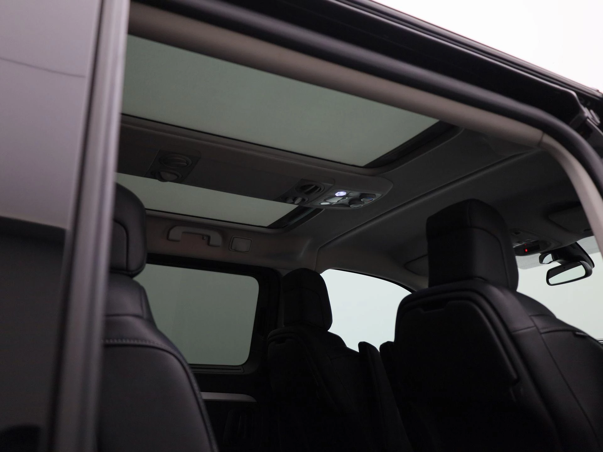 Opel-Zafira e-Life-image-34