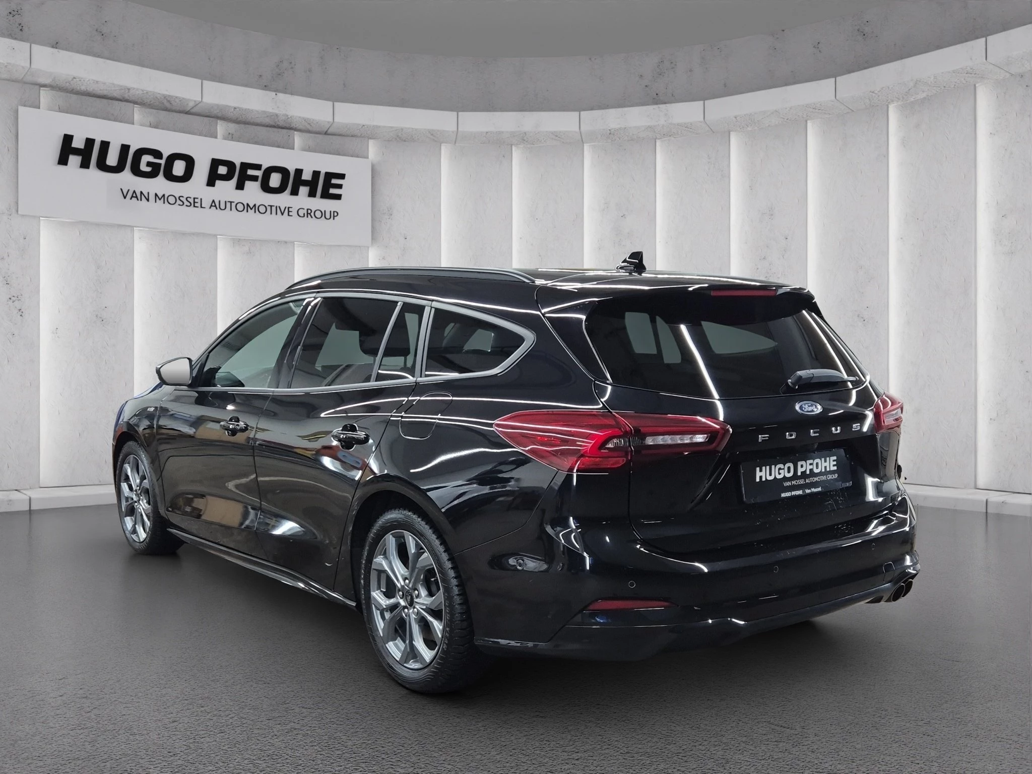 Ford Focus ST-Line X Turnier Aut.*AHK*ACC*HUD*KAM*NAVI*WINTER-PKT.