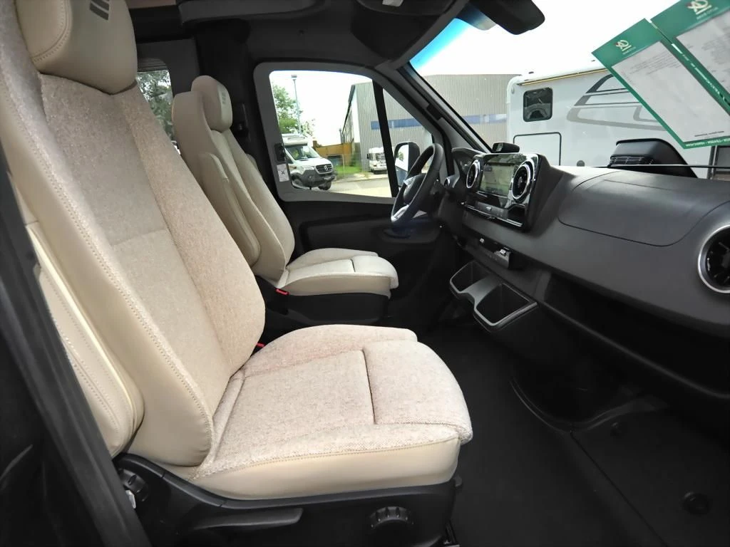 Hymer--image-12