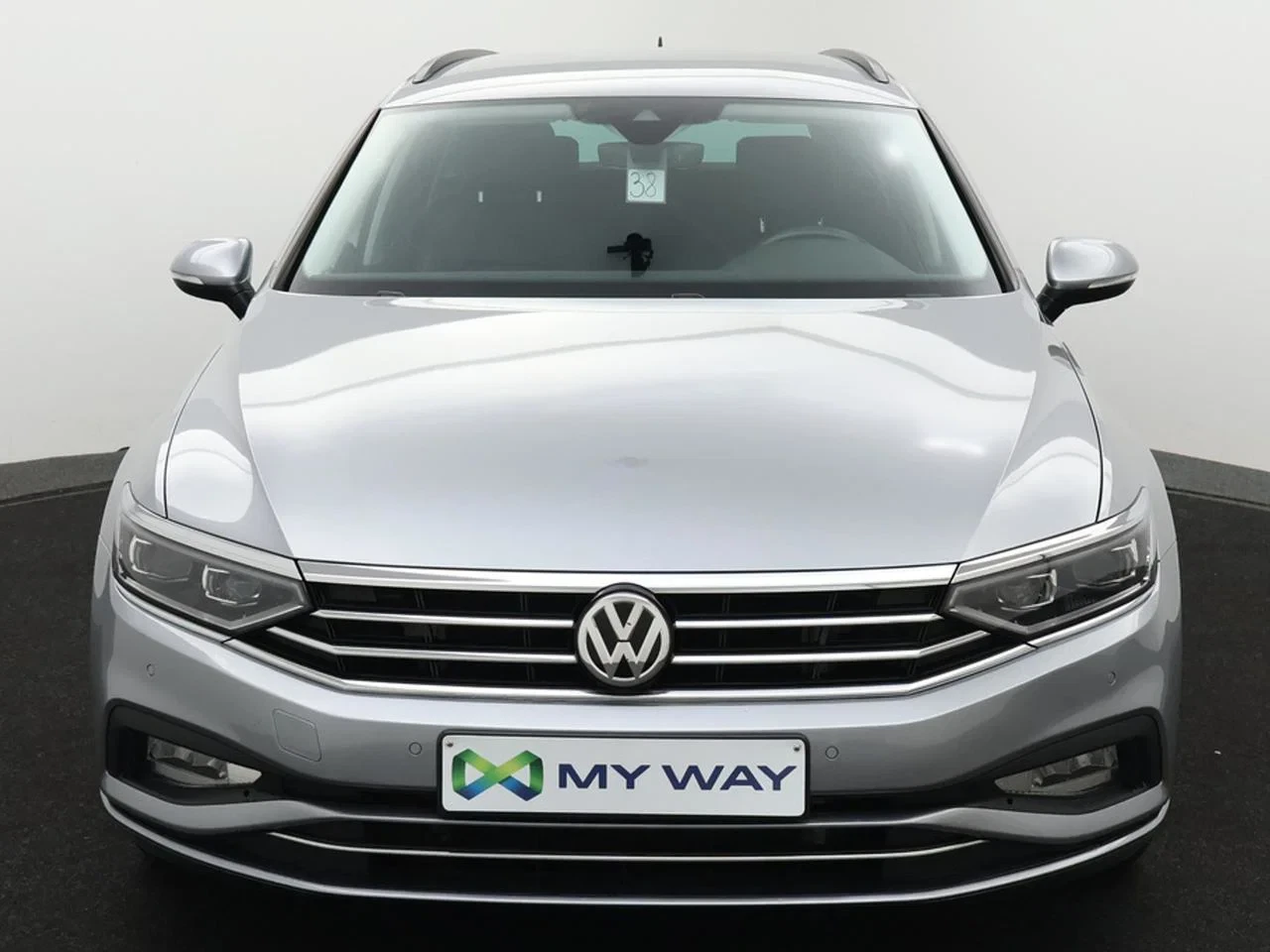 Volkswagen-Passat-image-10