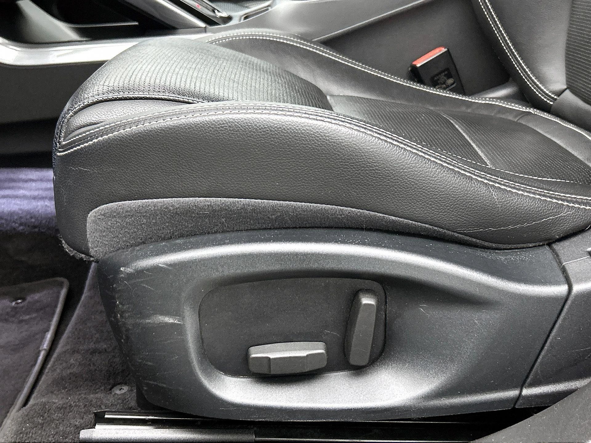 Jaguar-I-PACE-image-28