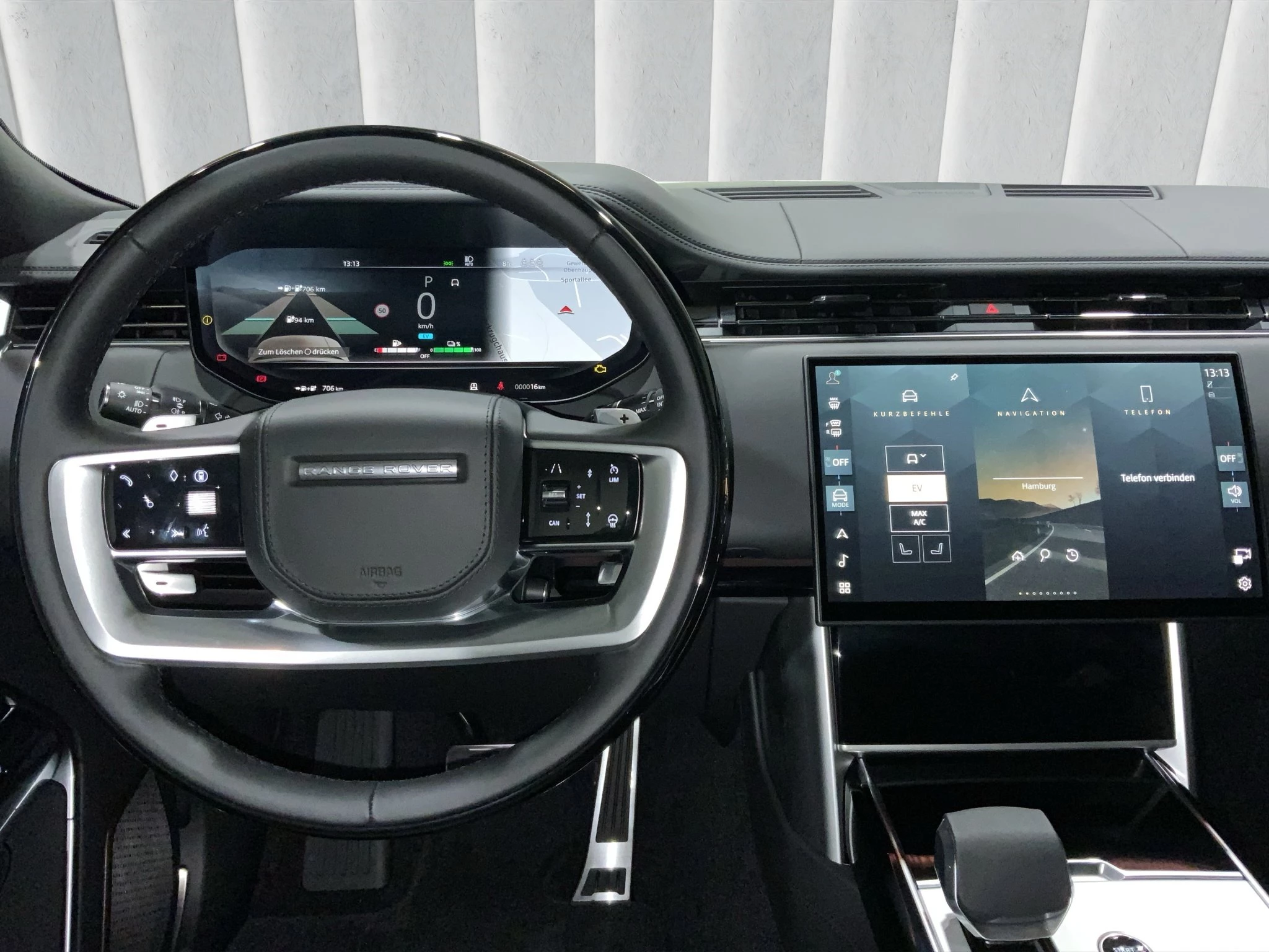 Land Rover-Range Rover-image-8