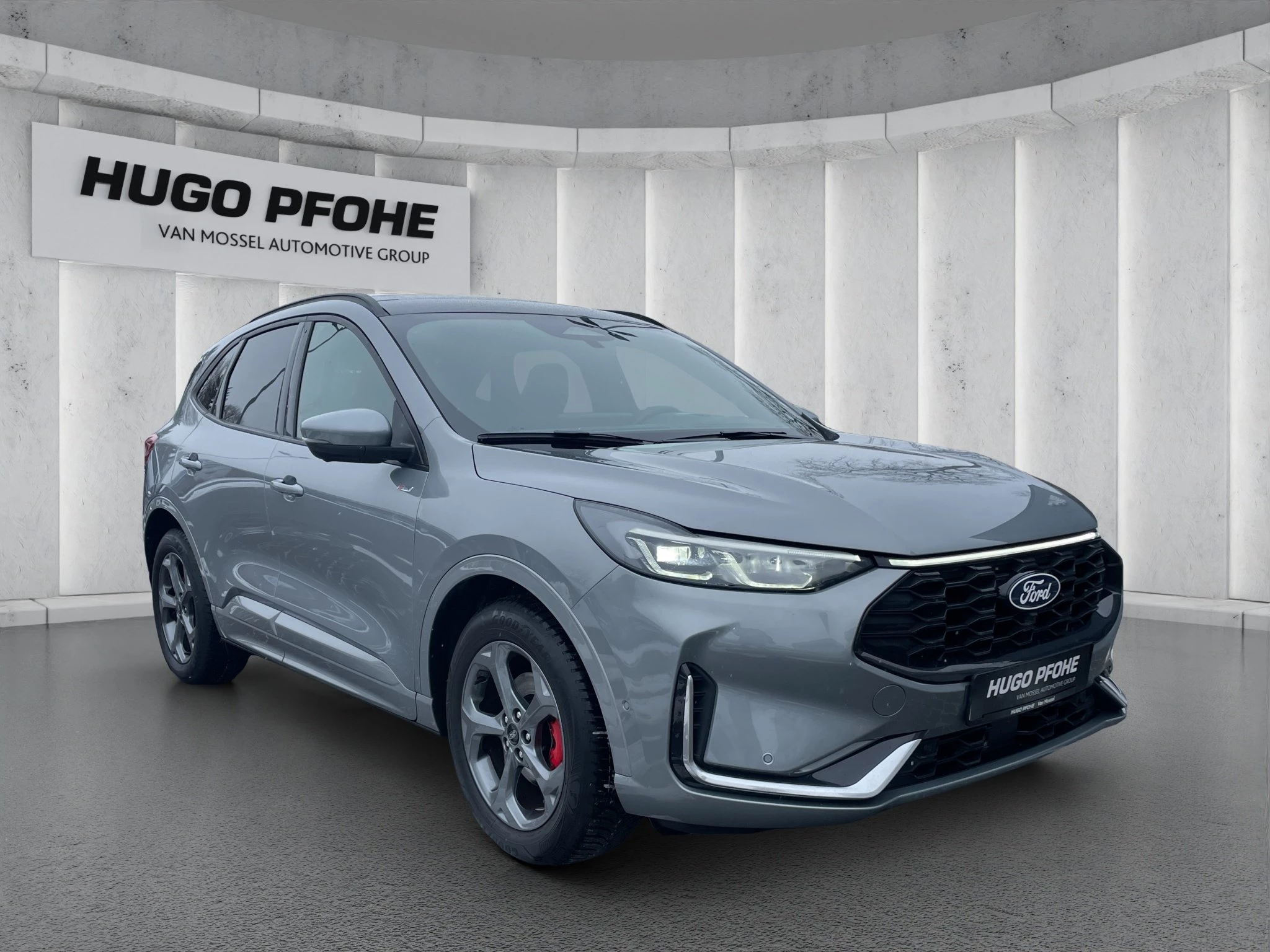 Ford Kuga ST-Line X Aut.*PANO*AHK*360GRAD*LED-MATRIX*NAVI*GRA*WINTER-PKT.