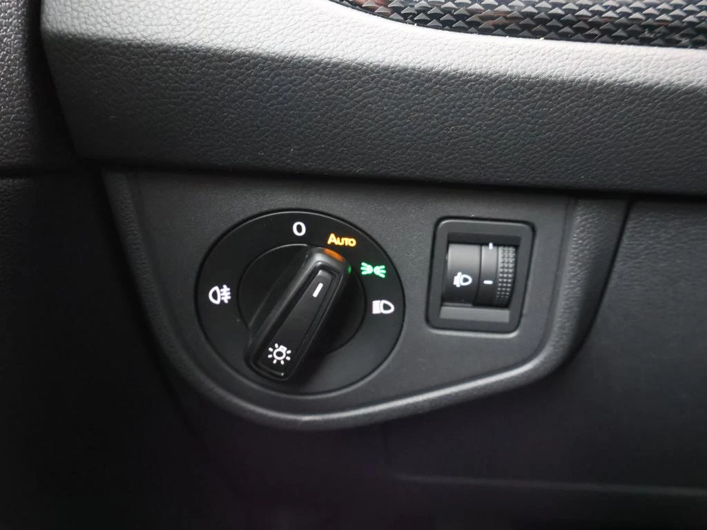 Volkswagen Taigo Taigo Life Business 1.0 TSI 116 pk *AUTOMAAT* DEMO *