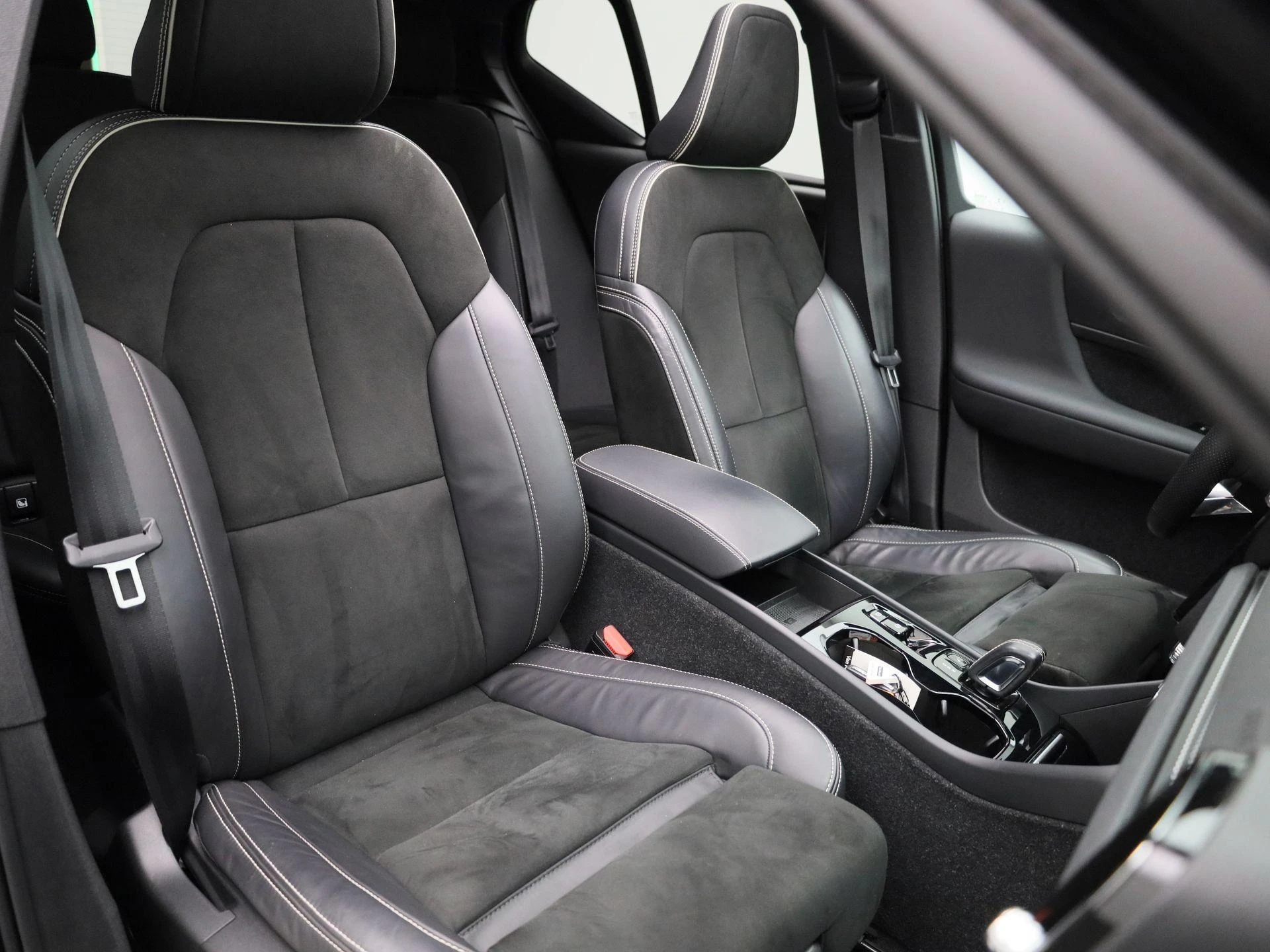 Volvo-XC40-image-40