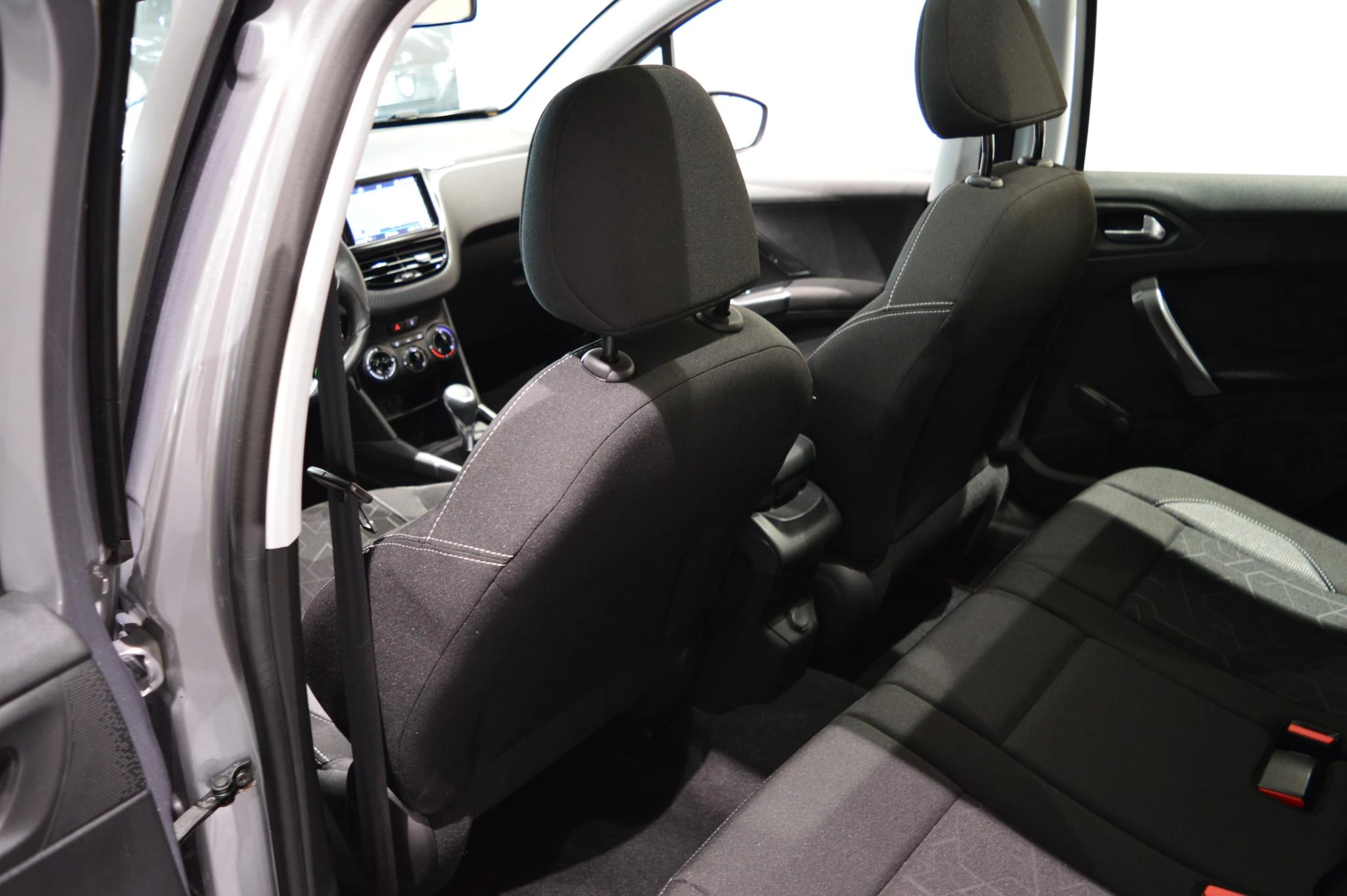 Peugeot-2008-image-10
