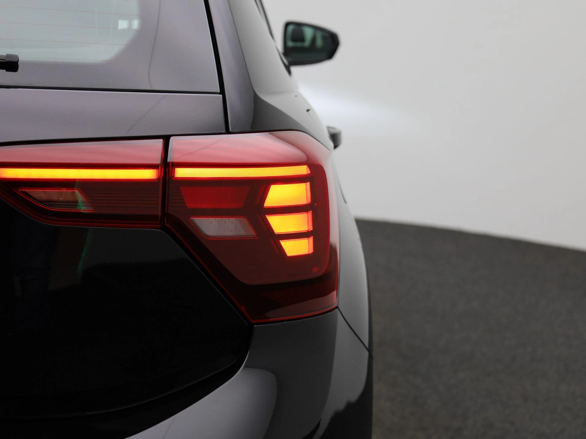Volkswagen-Polo-image-35