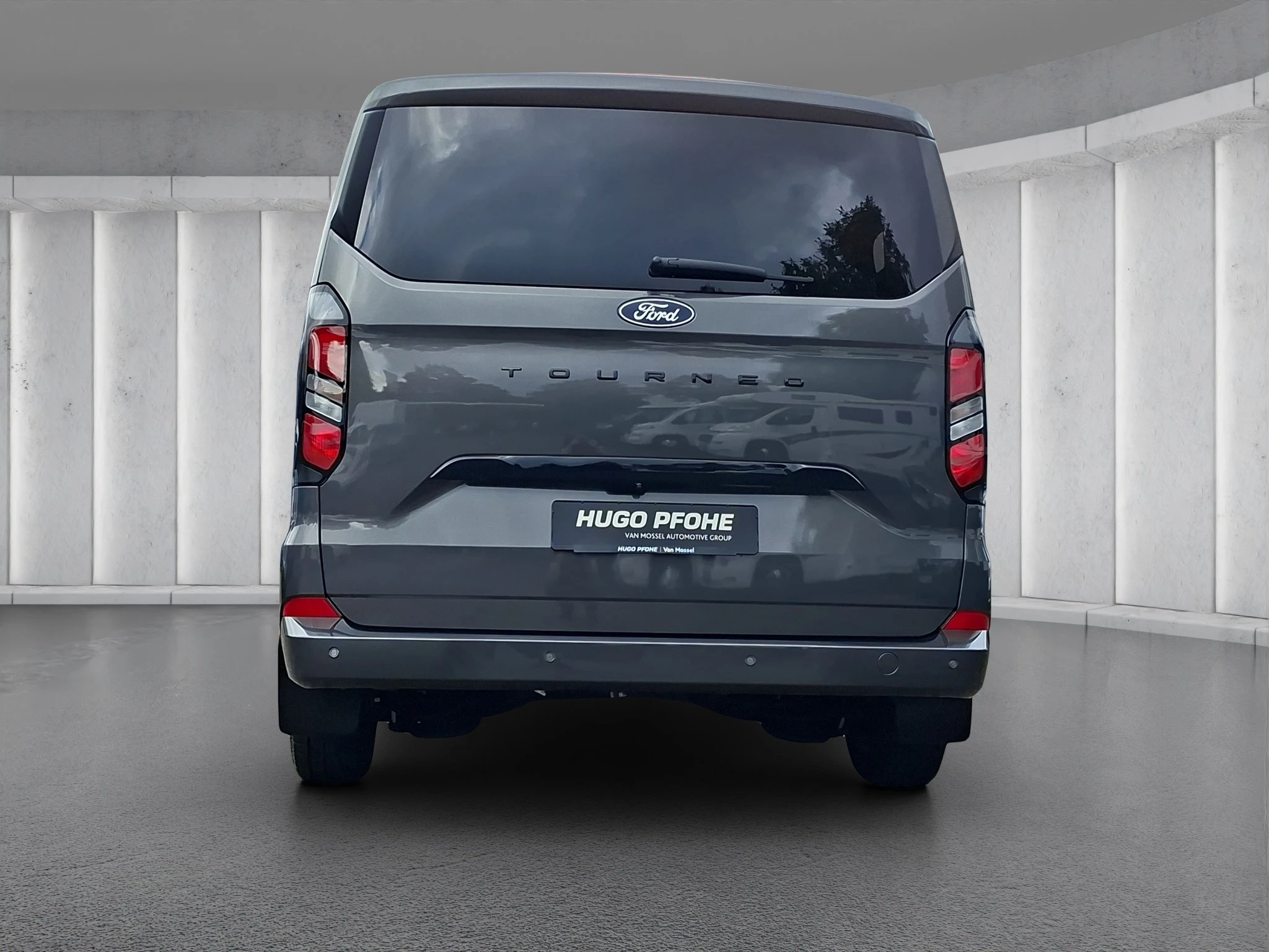 Ford-Tourneo Custom-image-3