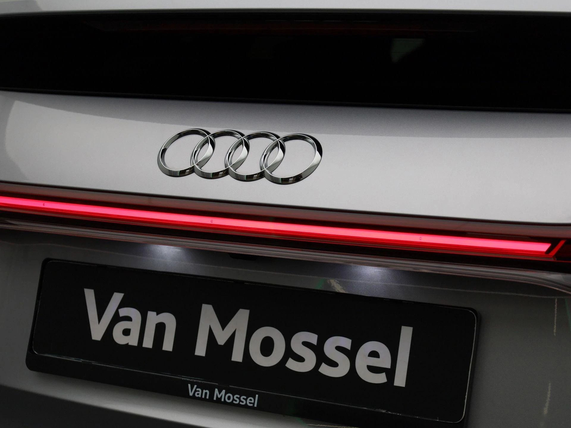 Audi-Q4 e-tron-image-42