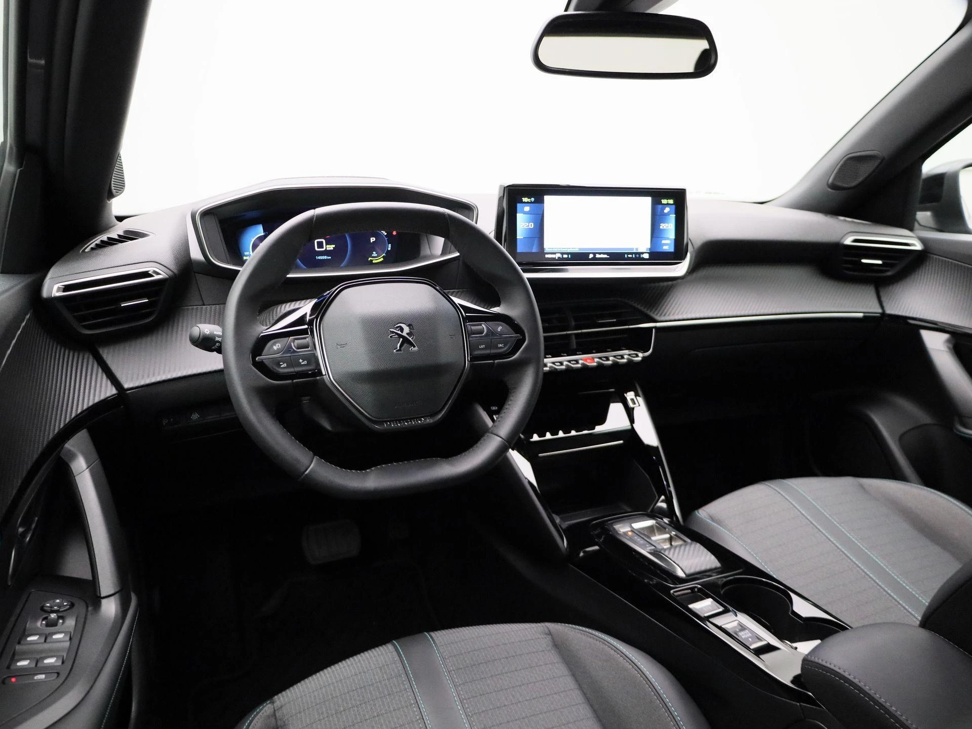 Peugeot-e-2008-image-11