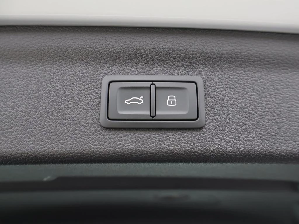 Audi Q3 PHEV Attraction PHEV 45TFSIe *AUTOMAAT*ACC*PDC*VIRTUAL COCKPIT*LANE ASSIST*...*