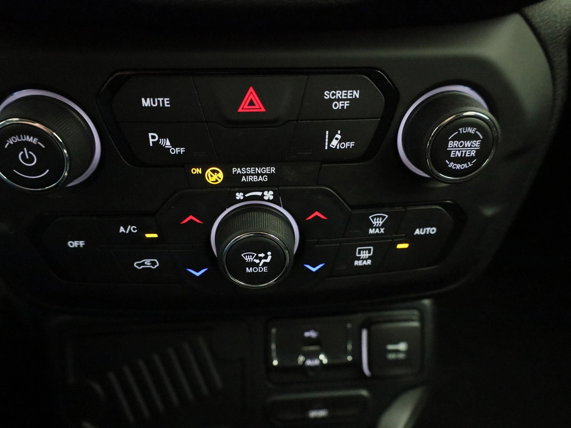 Jeep-Renegade-image-20