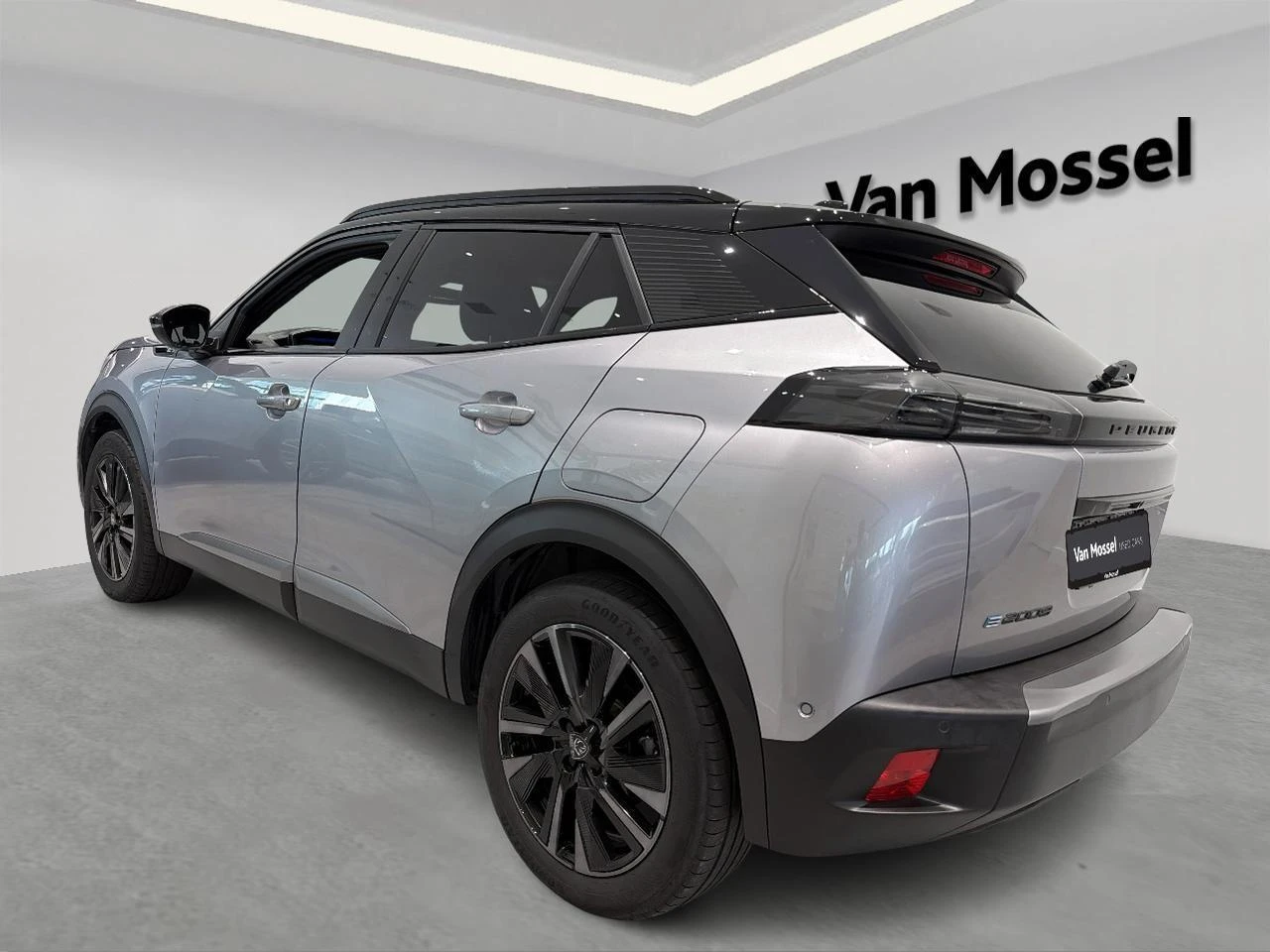 Peugeot-e-2008-image-4