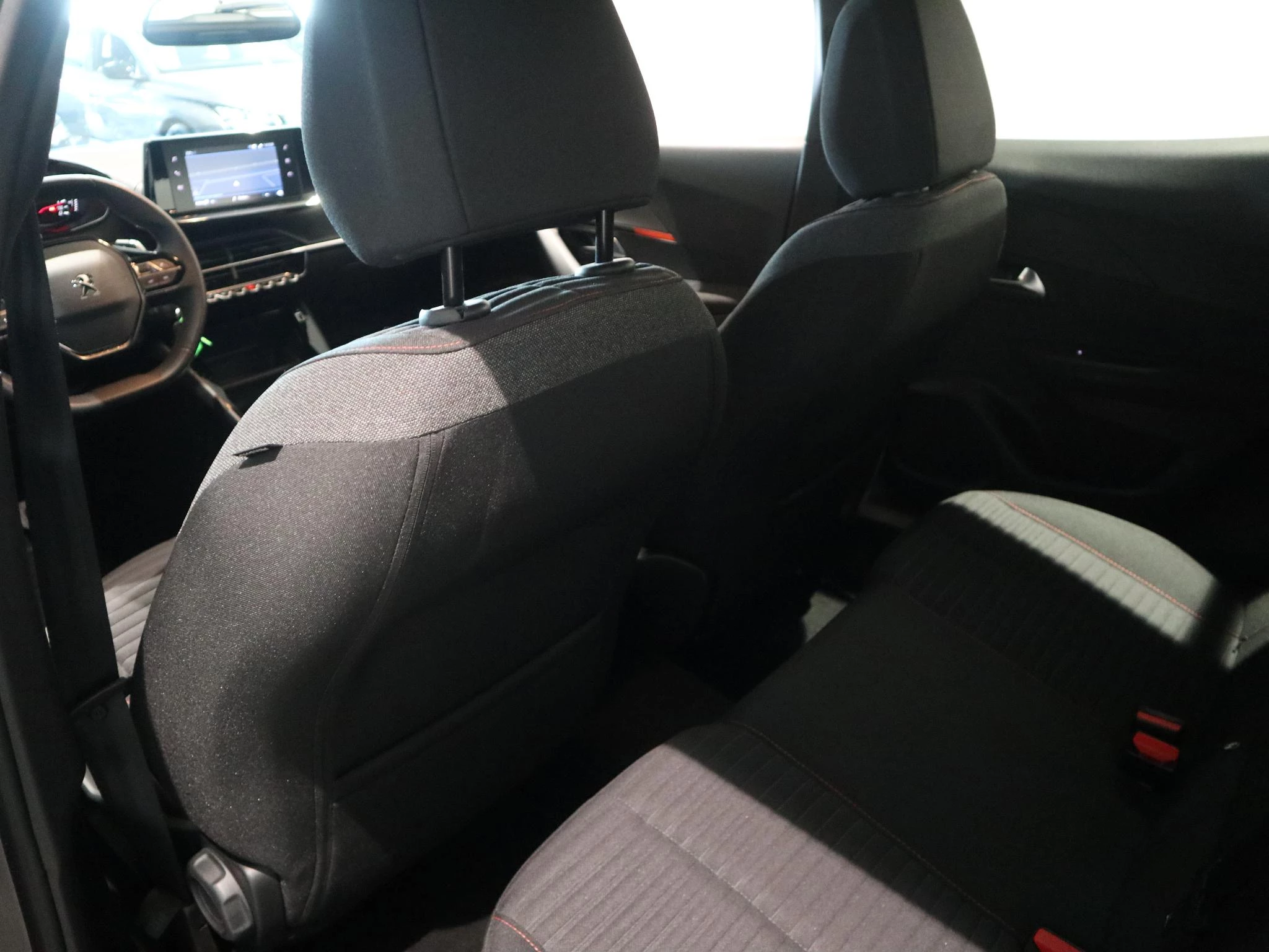Peugeot-2008-image-10