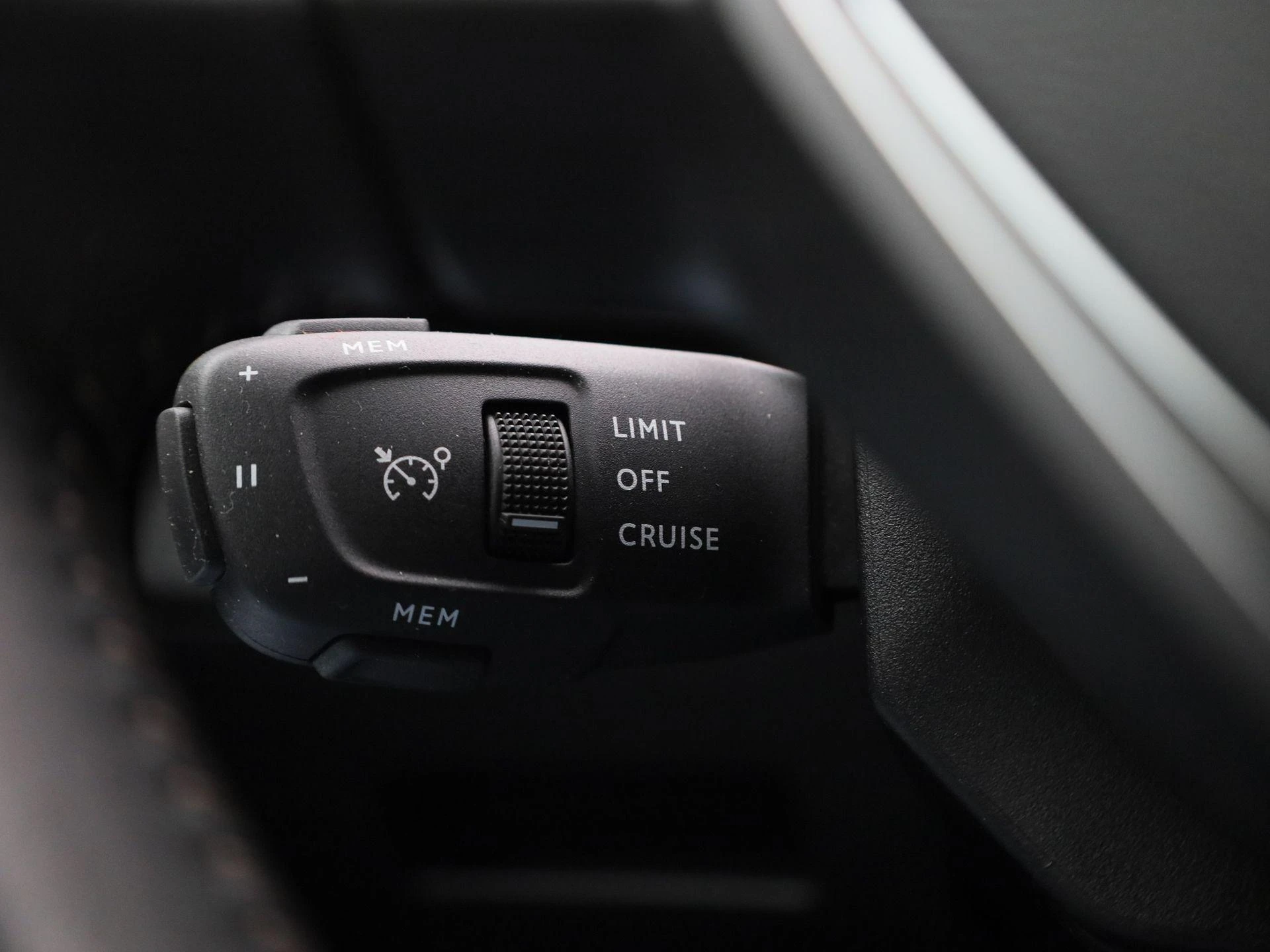Peugeot-3008-image-19