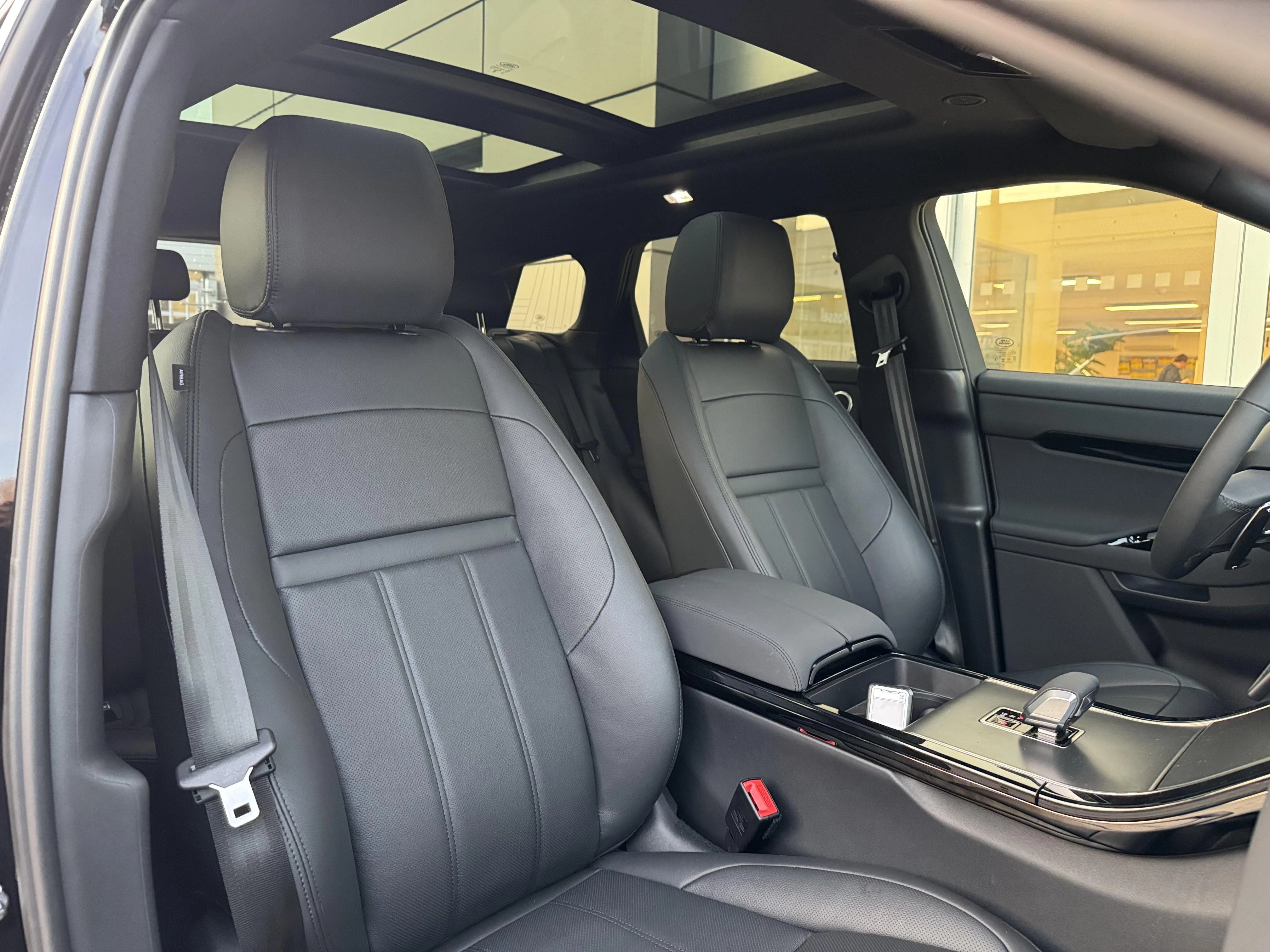 Land Rover Range Rover Evoque P270e Dynamic SE AWD