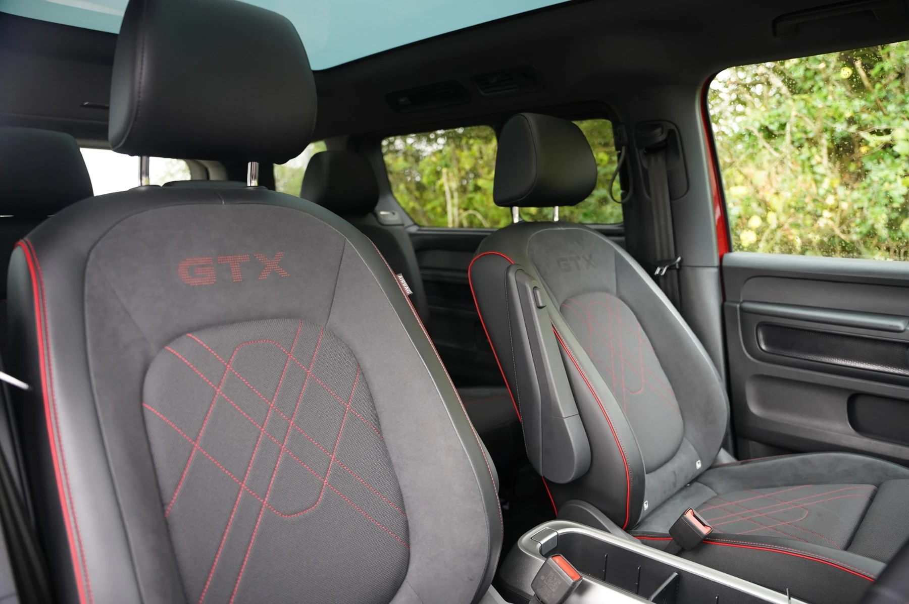 Volkswagen-ID. Buzz-image-8