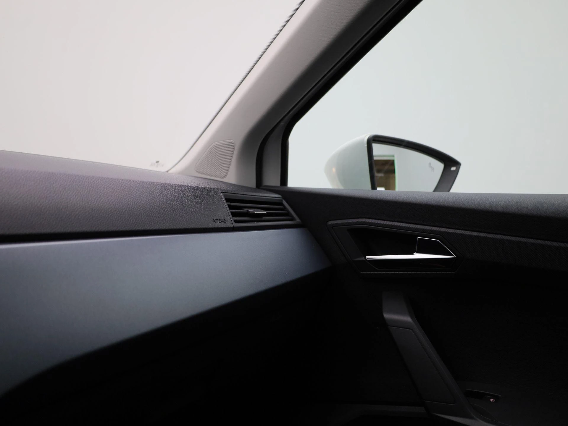 SEAT-Arona-image-27