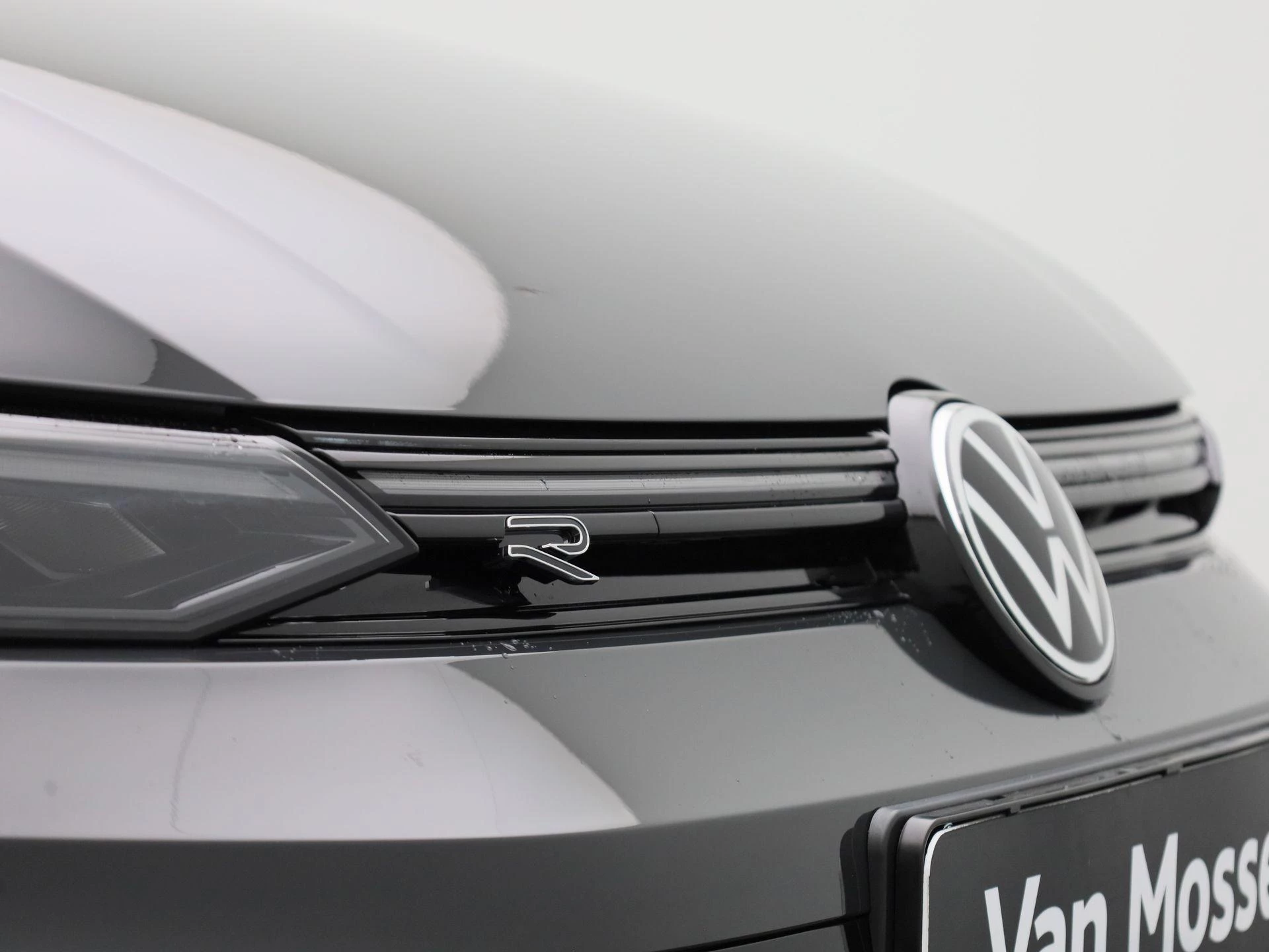 Volkswagen-Golf-image-52