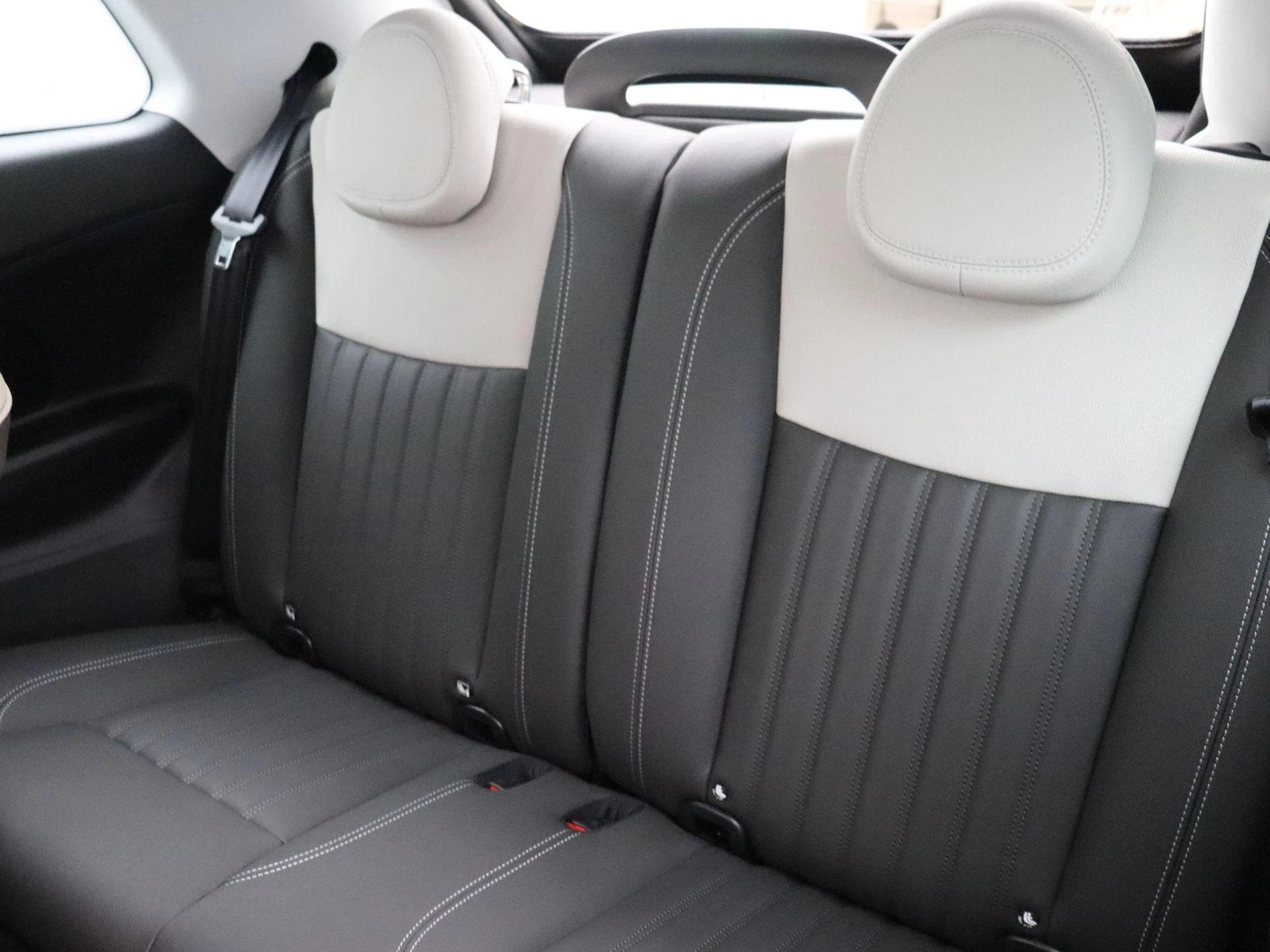 Fiat 500C 1.0 Hybrid LA PRIMA cabrio