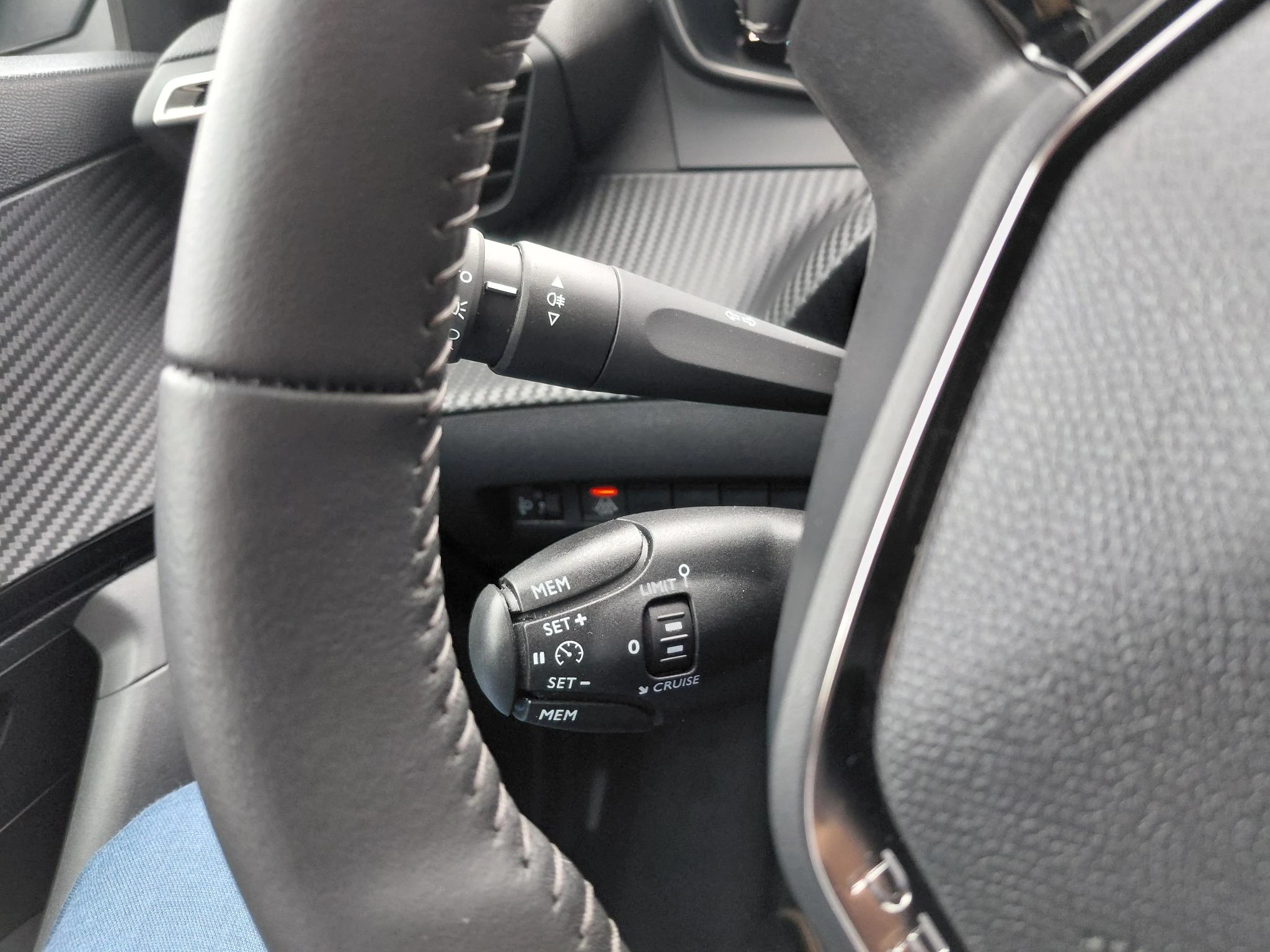 Peugeot-e-2008-image-21