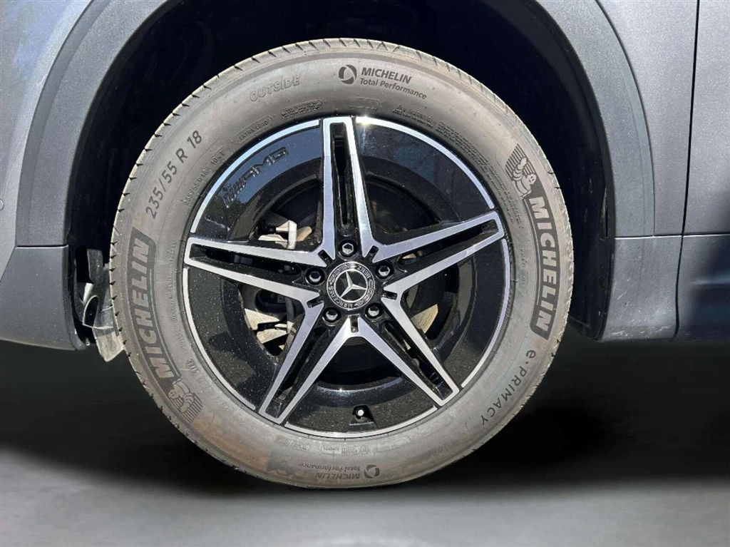 Mercedes-Benz-EQB-image-8