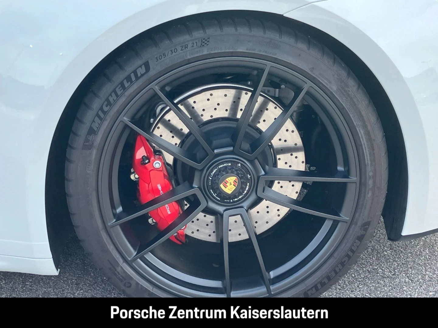 Porsche-911-image-13