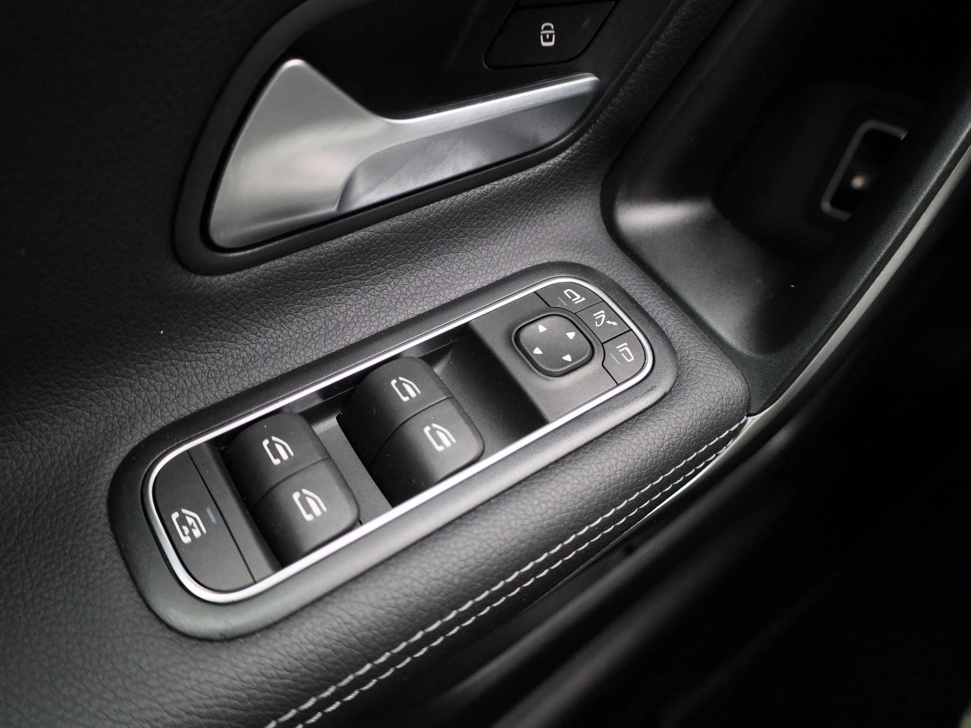 Mercedes-Benz-A-Klasse-image-24