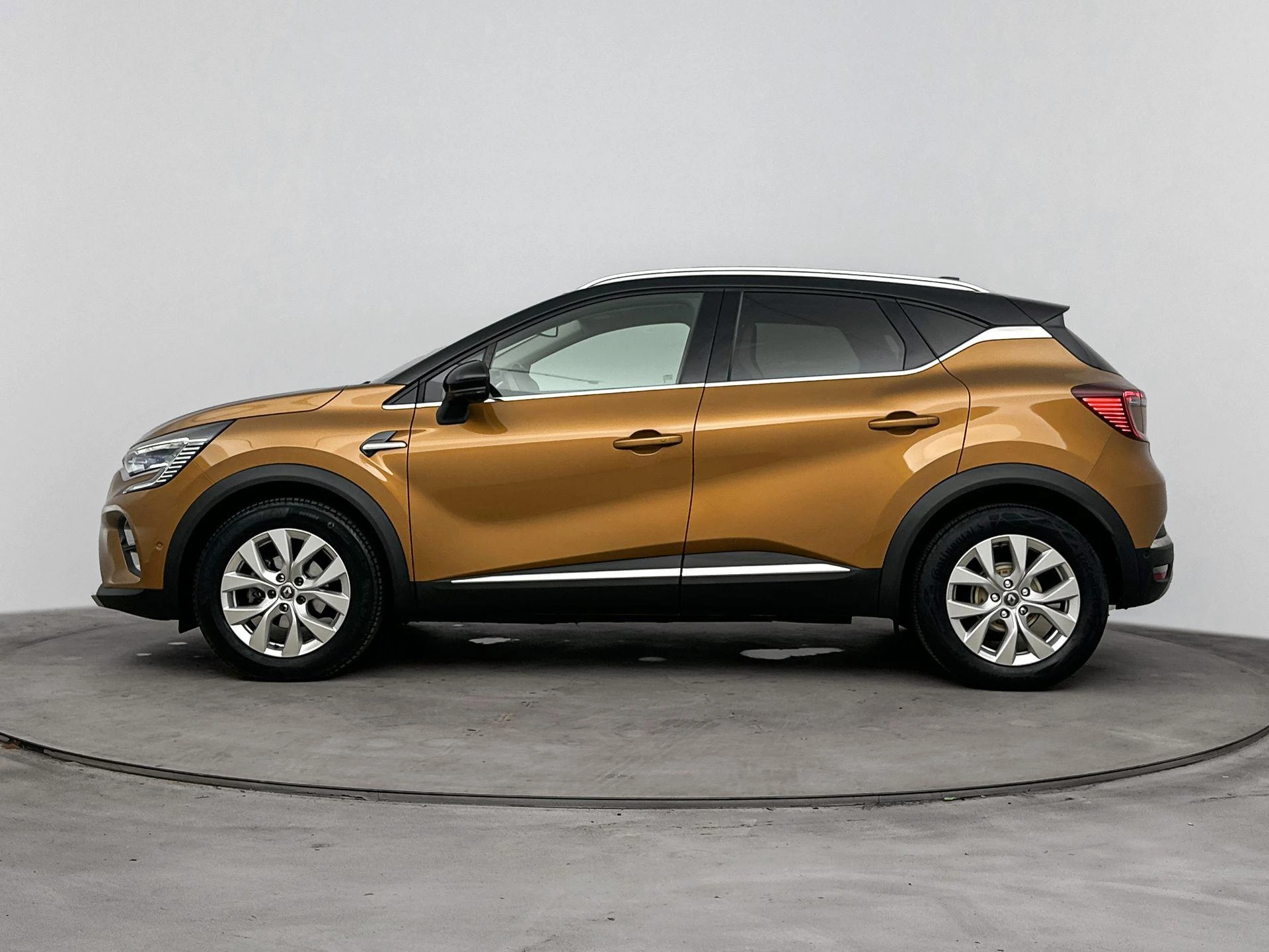 Renault-Captur-image-1