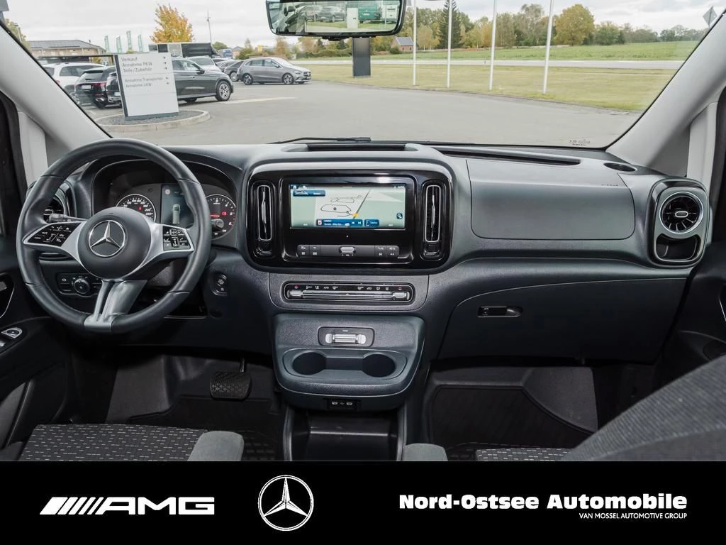 Mercedes-Benz-Vito-image-11