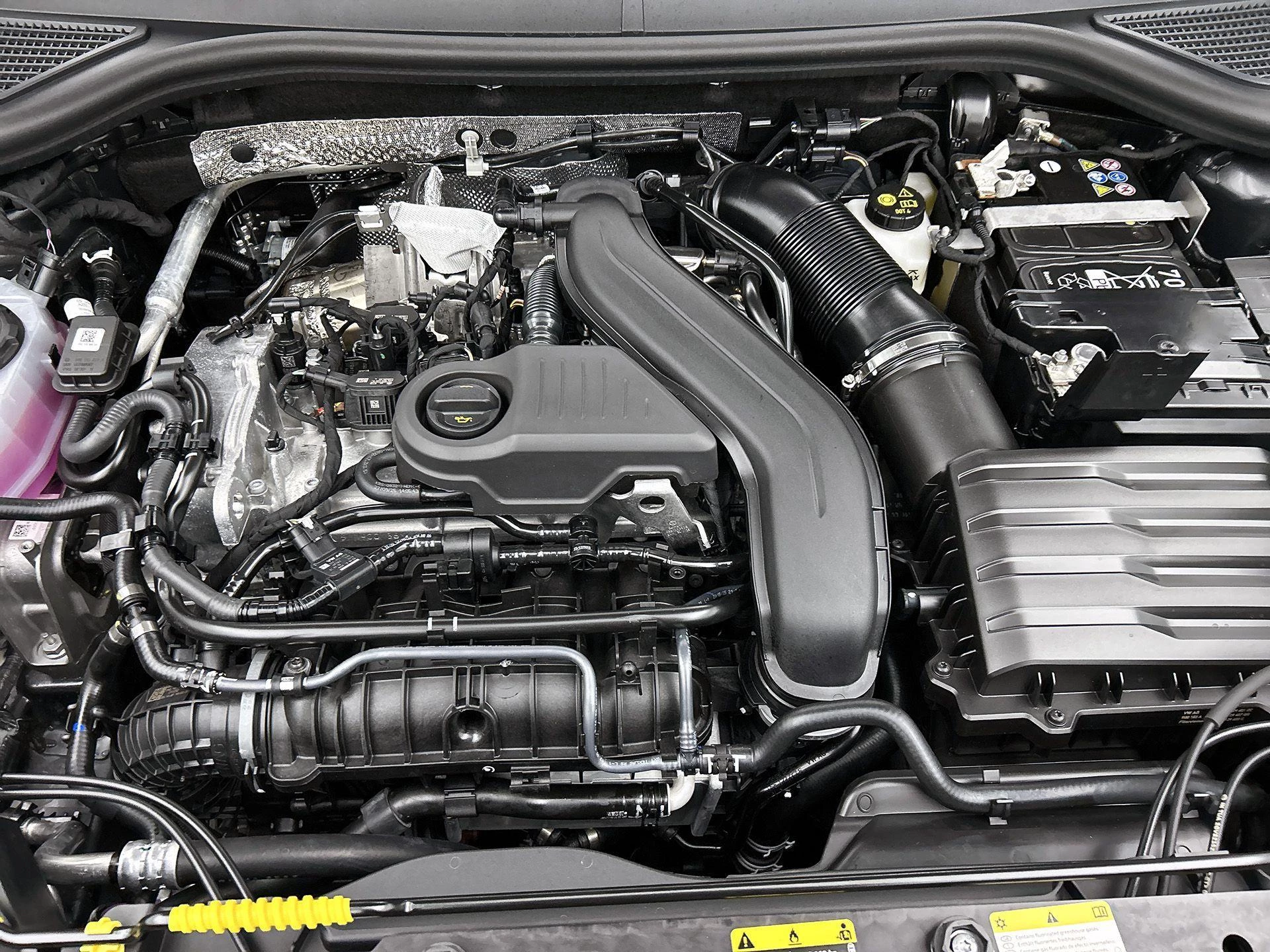 Volkswagen-T-Roc-image-33