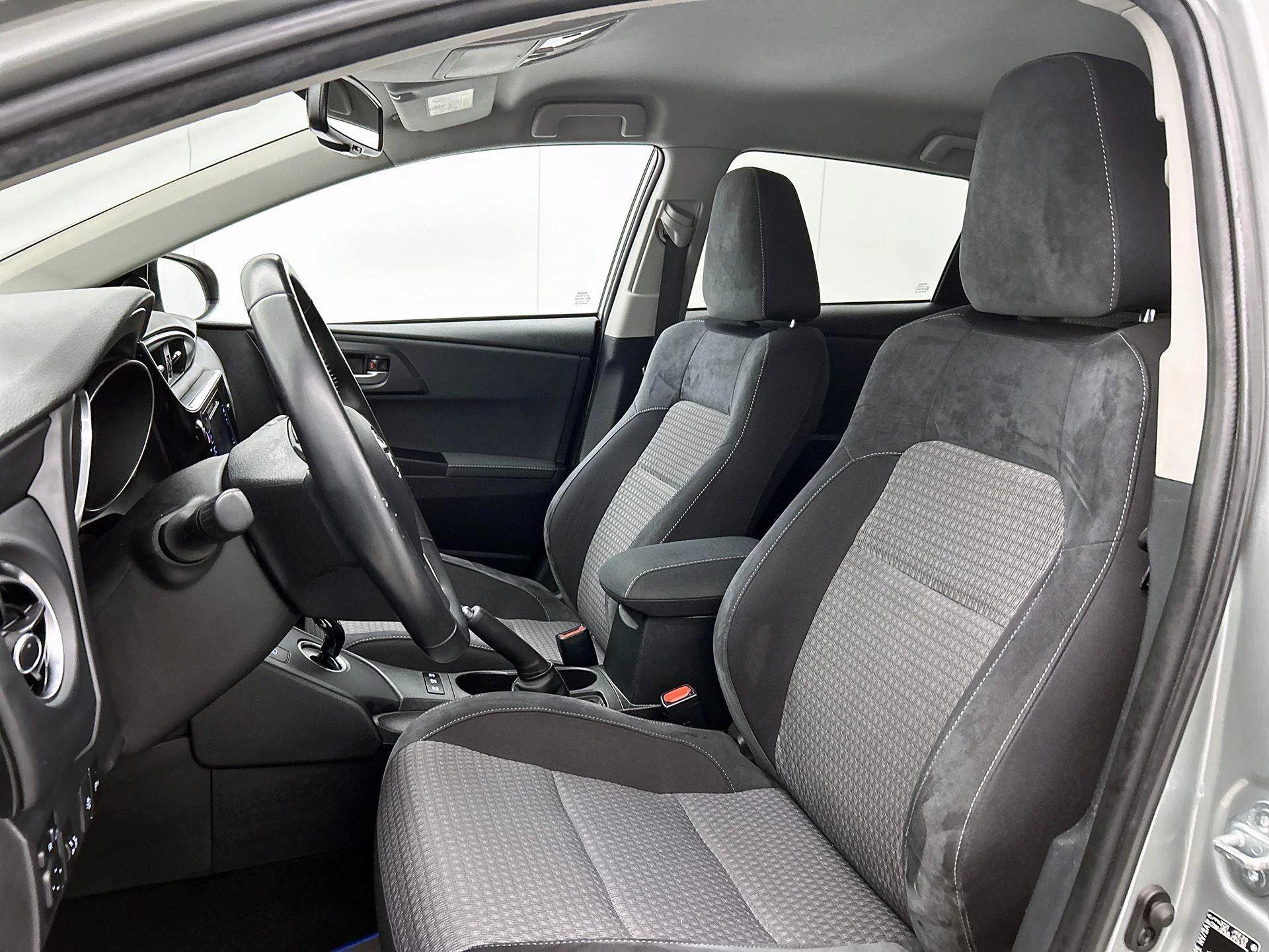 Toyota-Auris-image-31