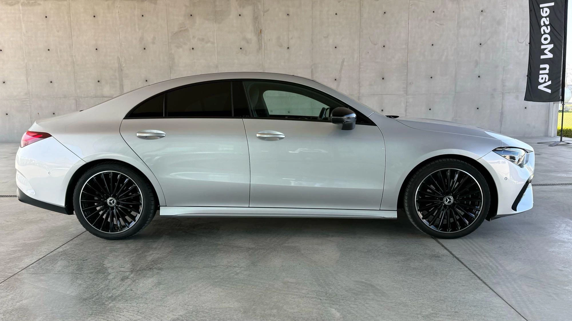 Mercedes-Benz CLA 200 Star Edition + AMG + PANORAMISCH DAK + TREKHAAK + KEY LESS +