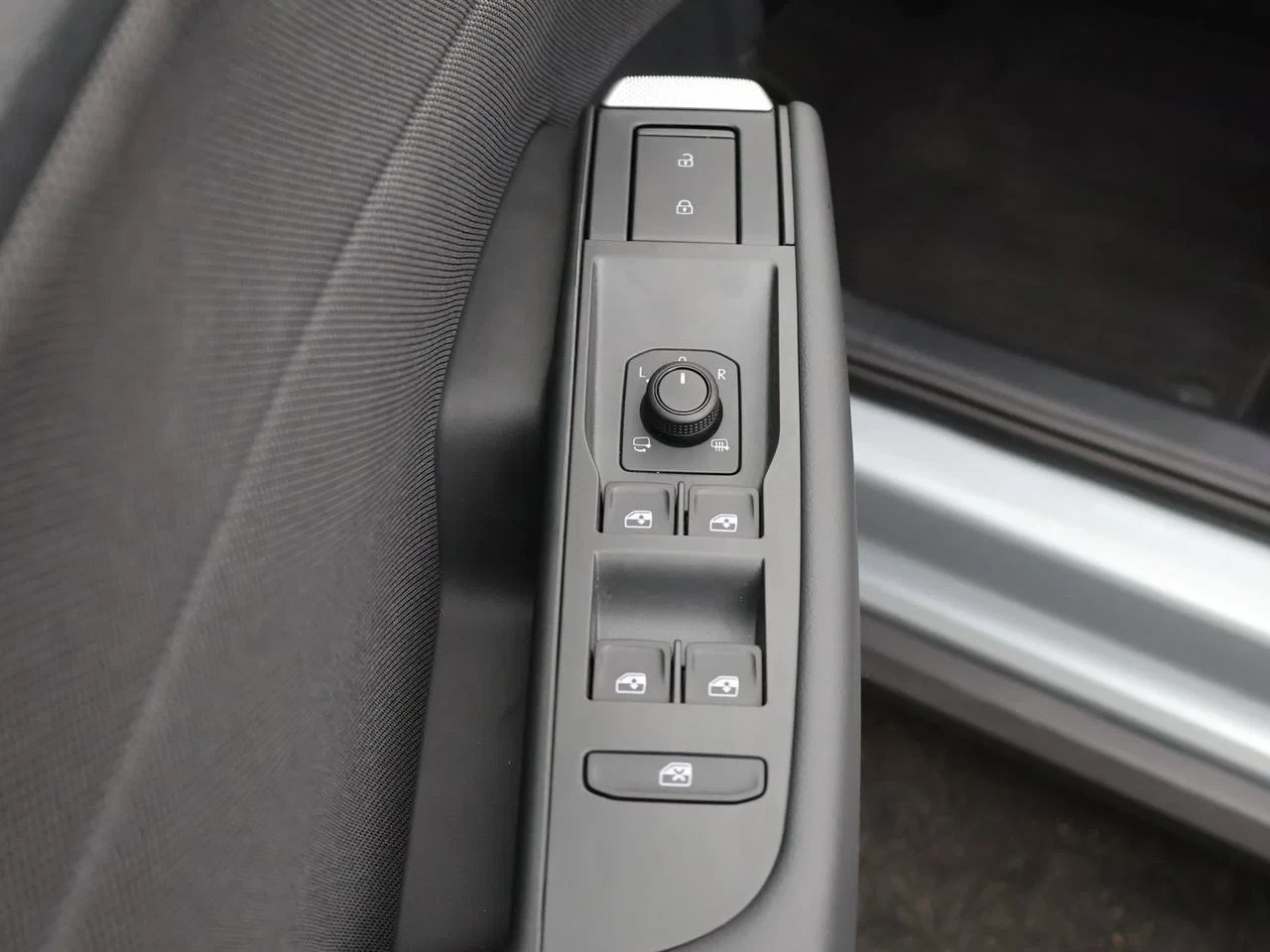 Volkswagen-ID. Polo-image-19