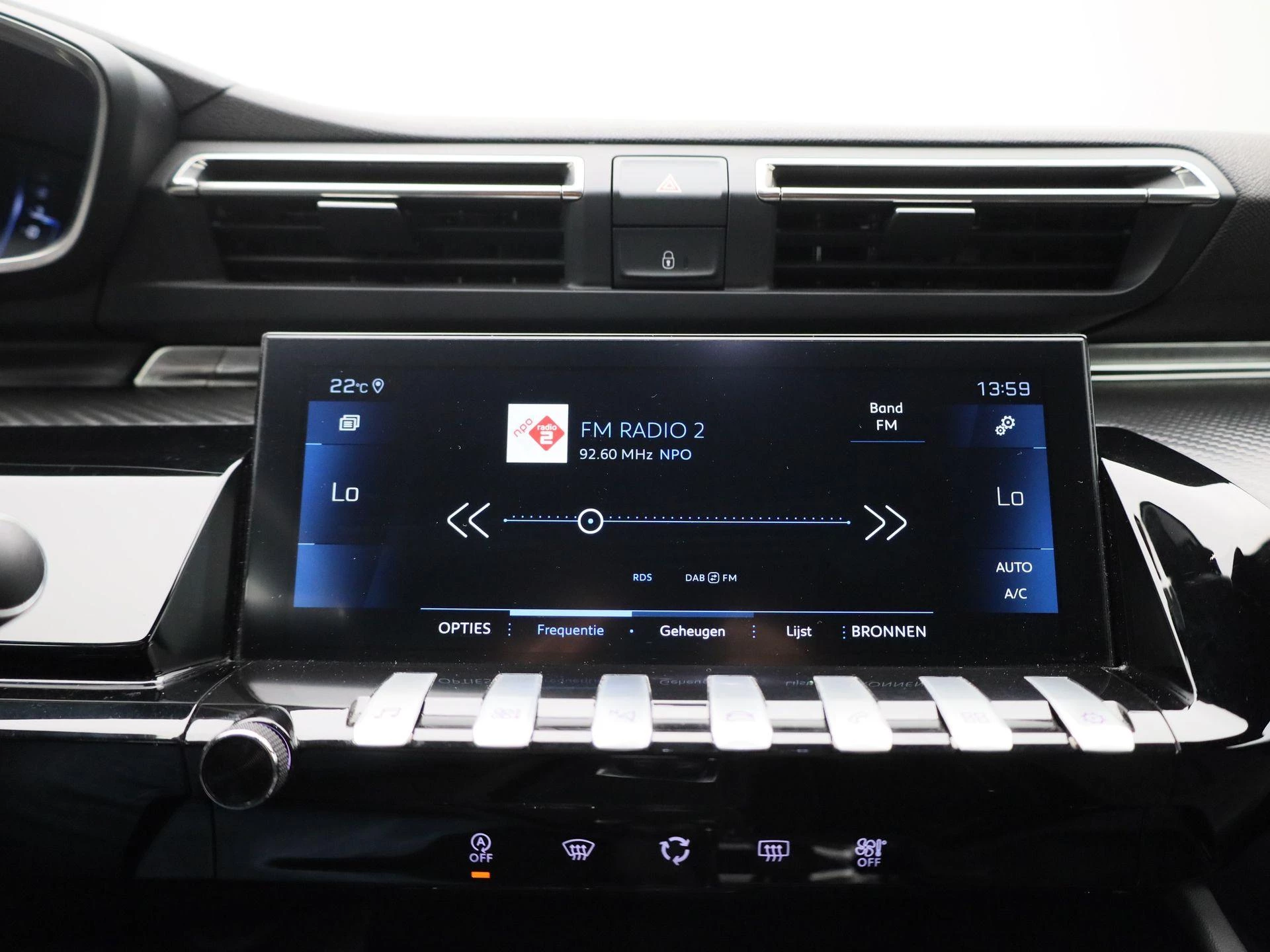 Peugeot-508-image-25