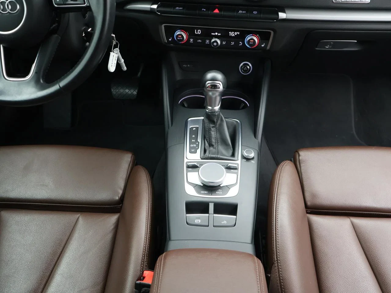 Audi A3 Cabriolet Audi A3 Cabriolet 40TFSI QUATTRO 190PK *AUTOMAAT*BRUINE LEDER*CRUISE*VIRTUAL COCKPIT*NAVI*APP-CONNECT*...*