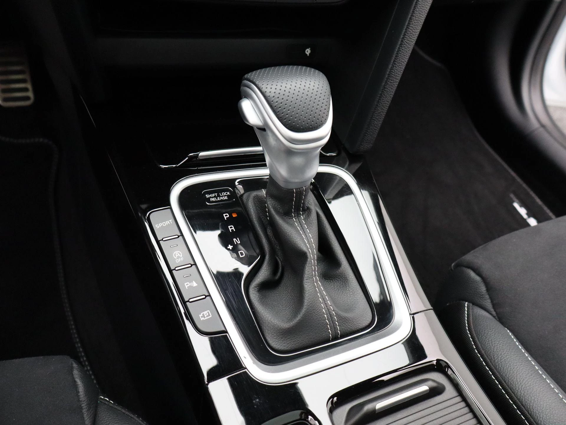 Kia-Ceed Sportswagon-image-17