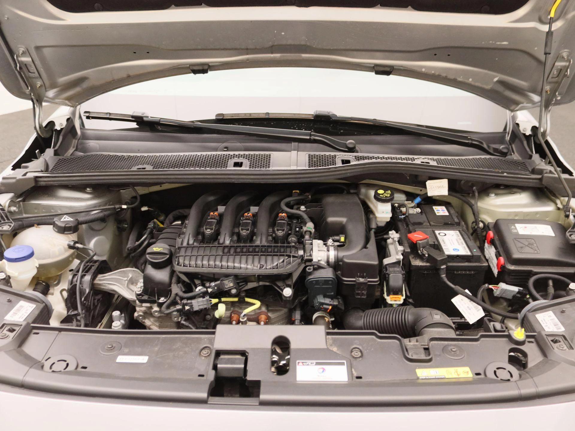 Peugeot-208-image-28