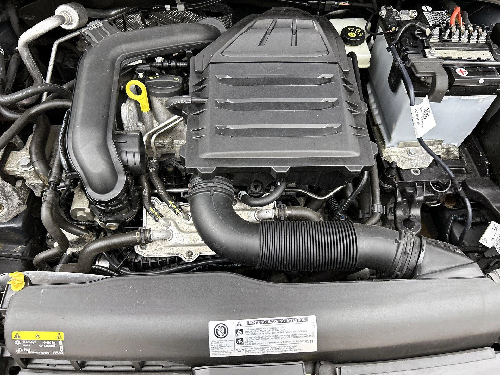 Volkswagen-Polo-image-27