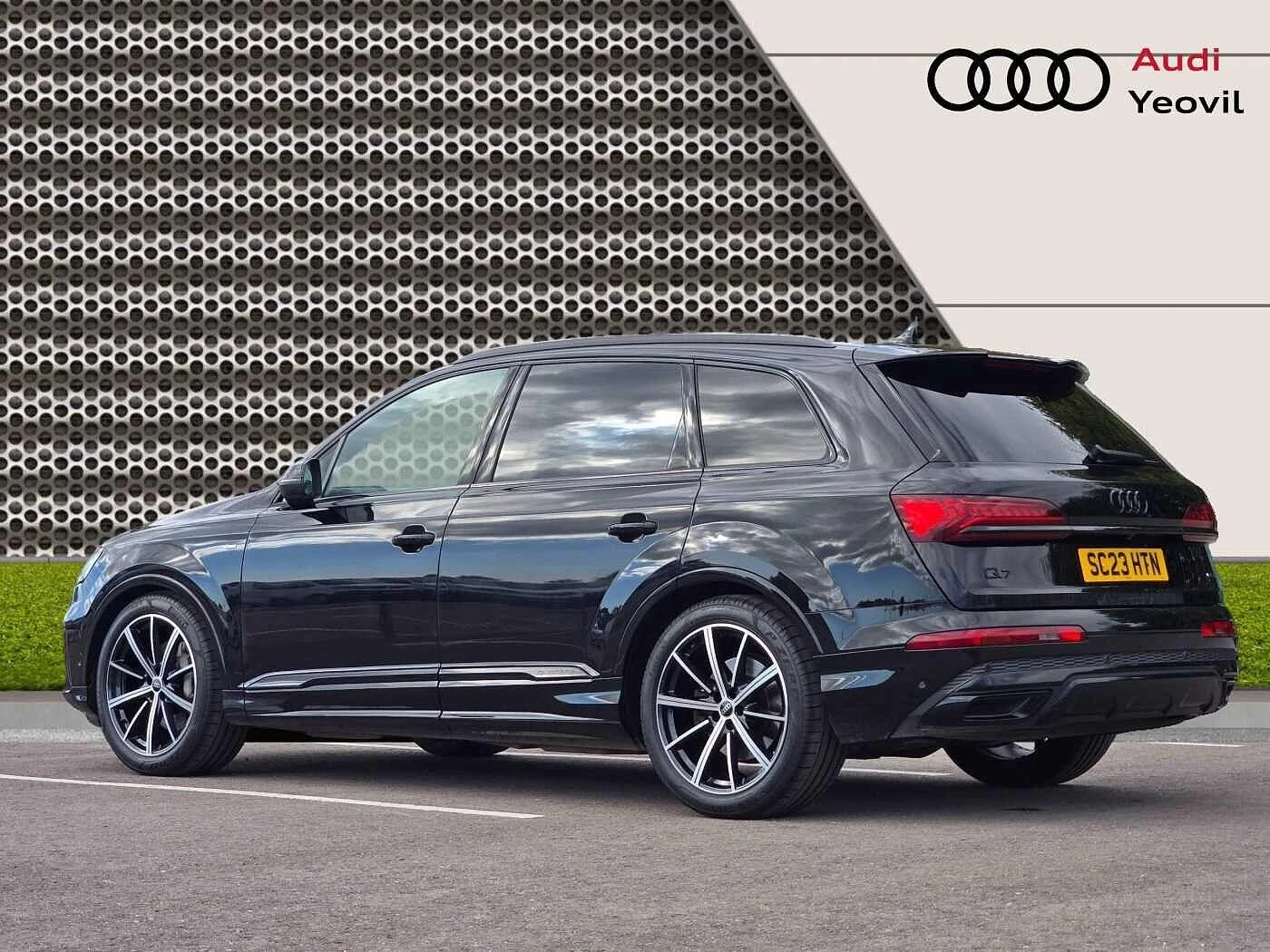 Audi-Q7-image-48